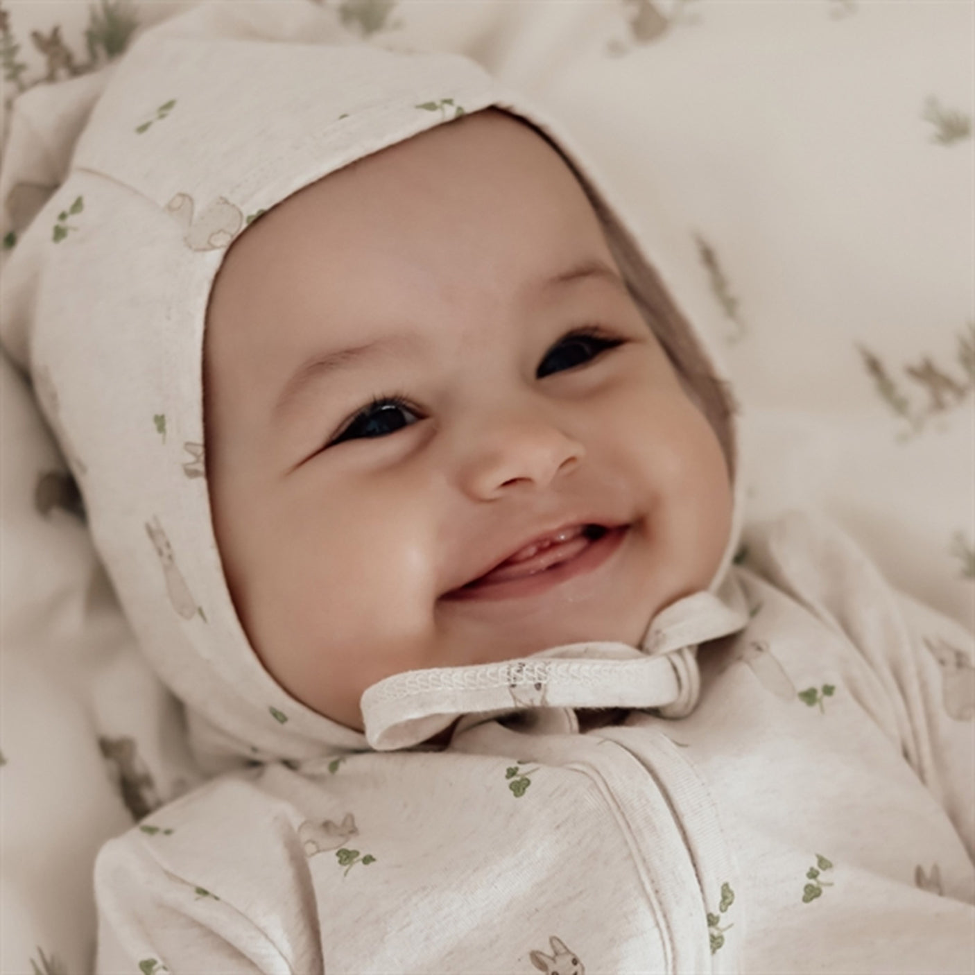 That's Mine Clovers and Bunnies Milan Helmet