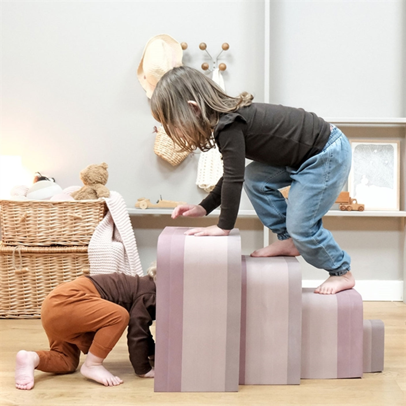 bObles Anteater Vintage Rose