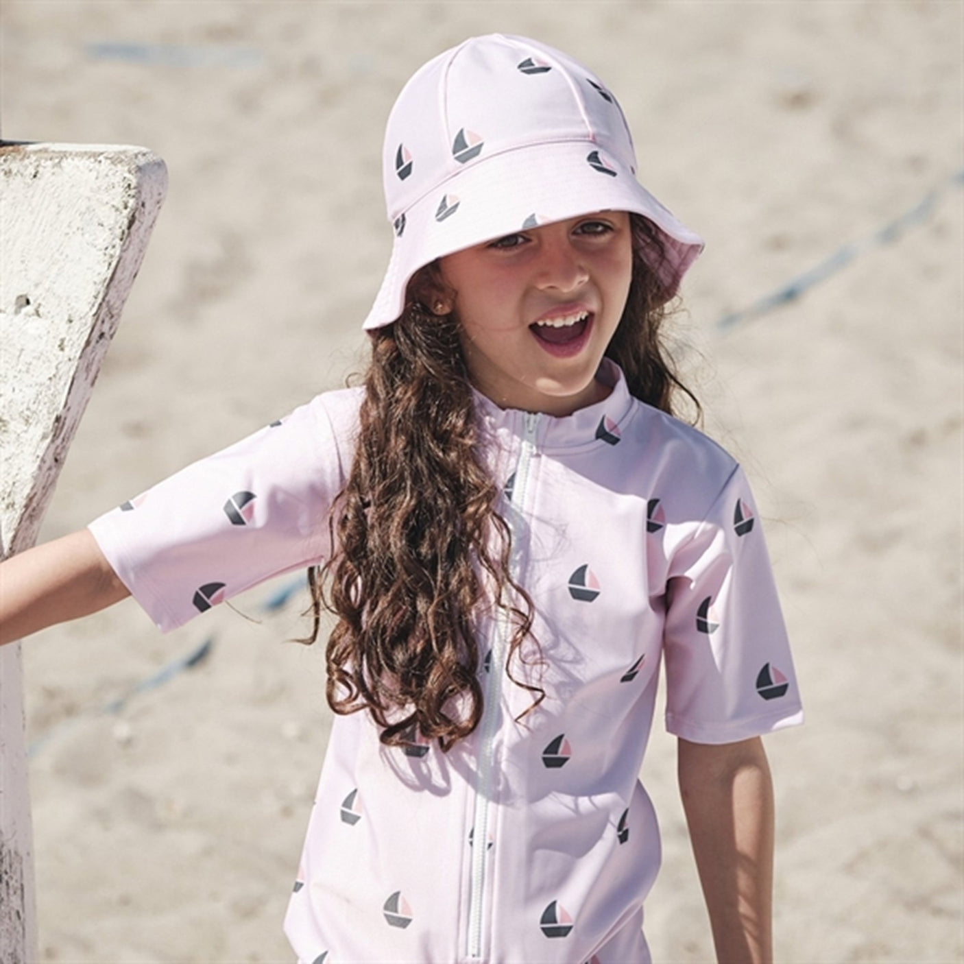 Petit Crabe Rose Boat Natsu Onesie with Zipper