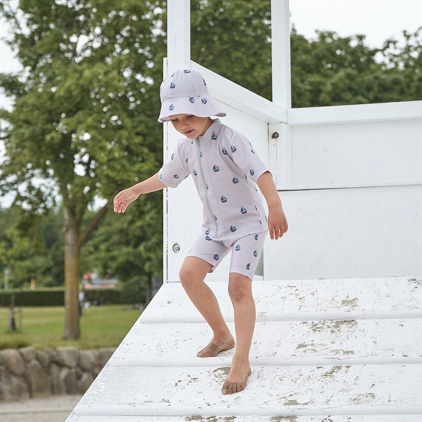 Petit Crabe Sand Boat Natsu Onesie with Zipper