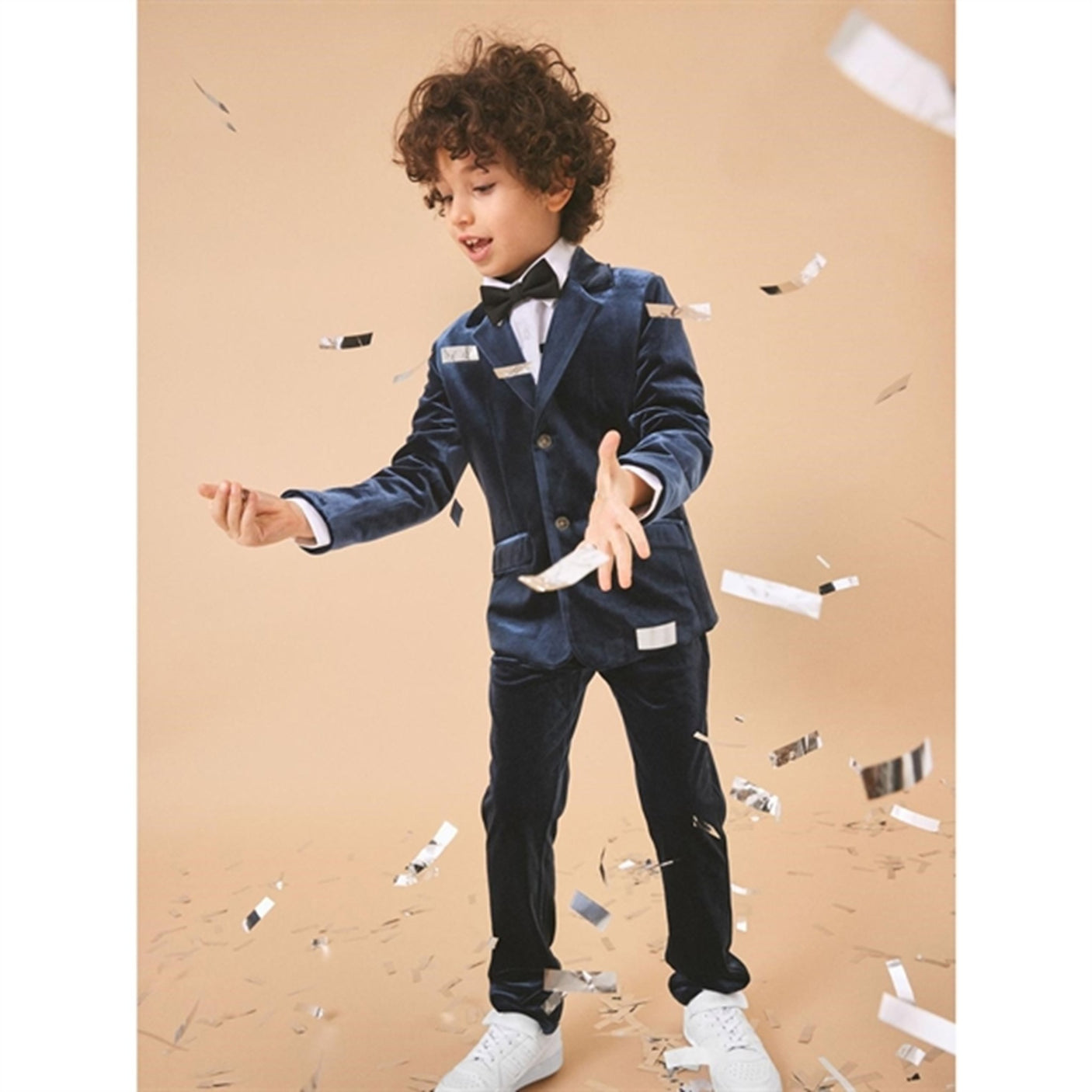 Name it Black Rolle Butterfly