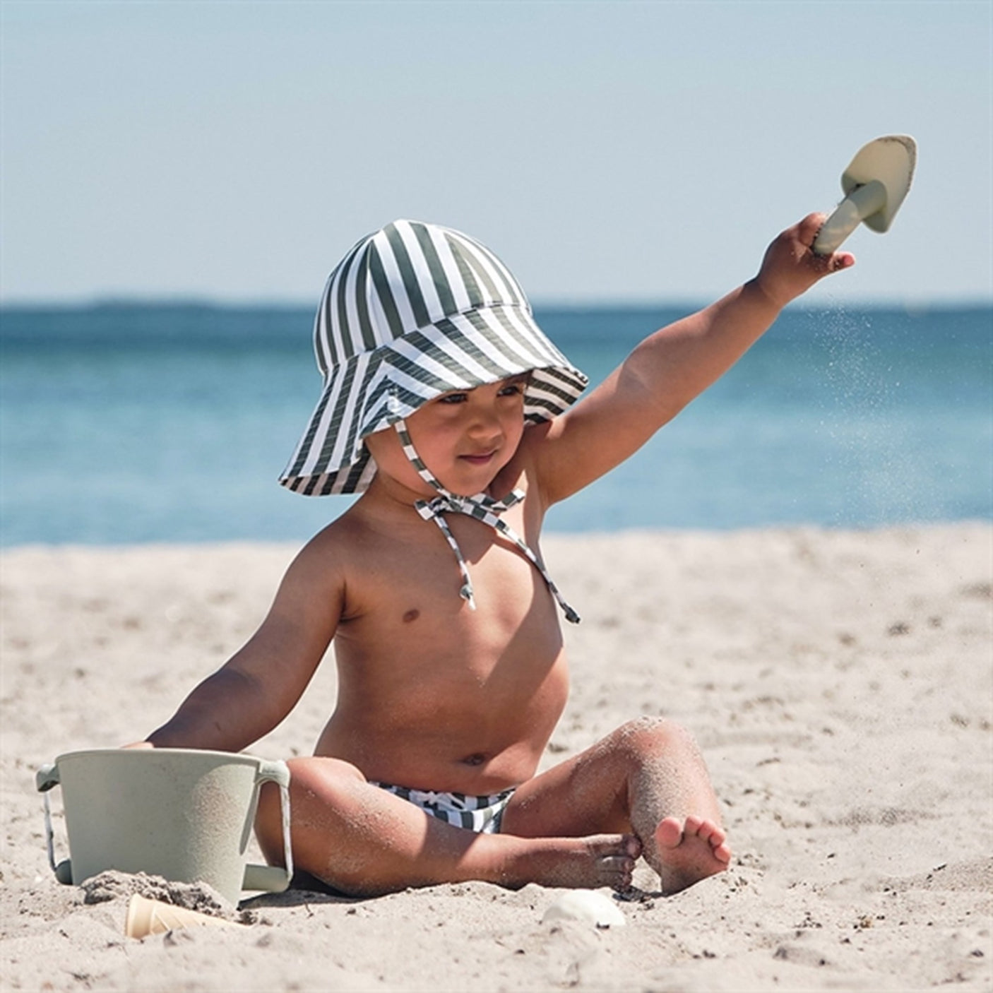 Petit Crabe Army Stripes Frey Sun Hat