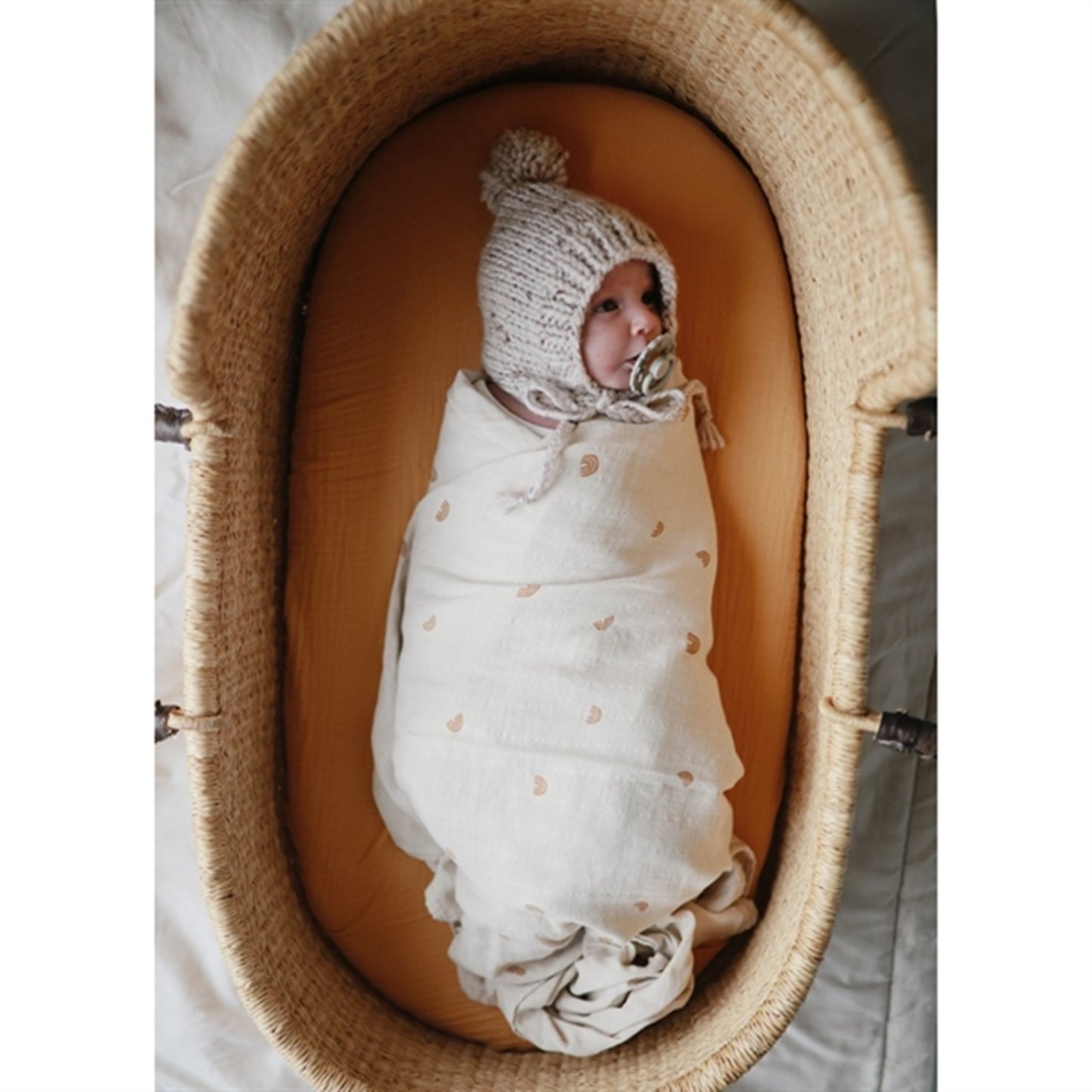 Mushie Swaddle Rainbow