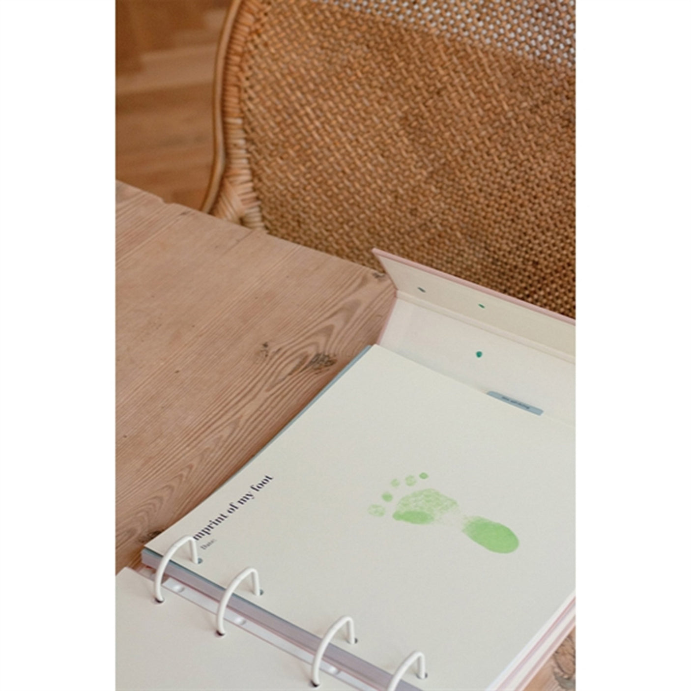 Specialday Hand and Footprint Green