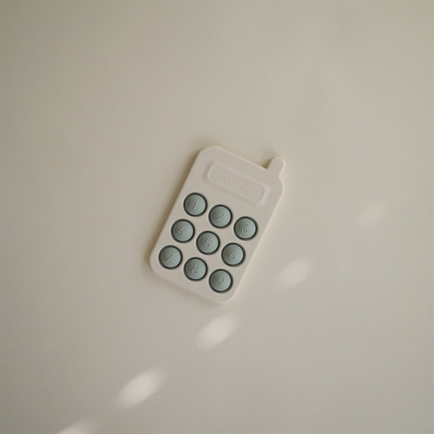 Mushie Press Toy Flower Dried Thyme/Natural/Shifting Sand