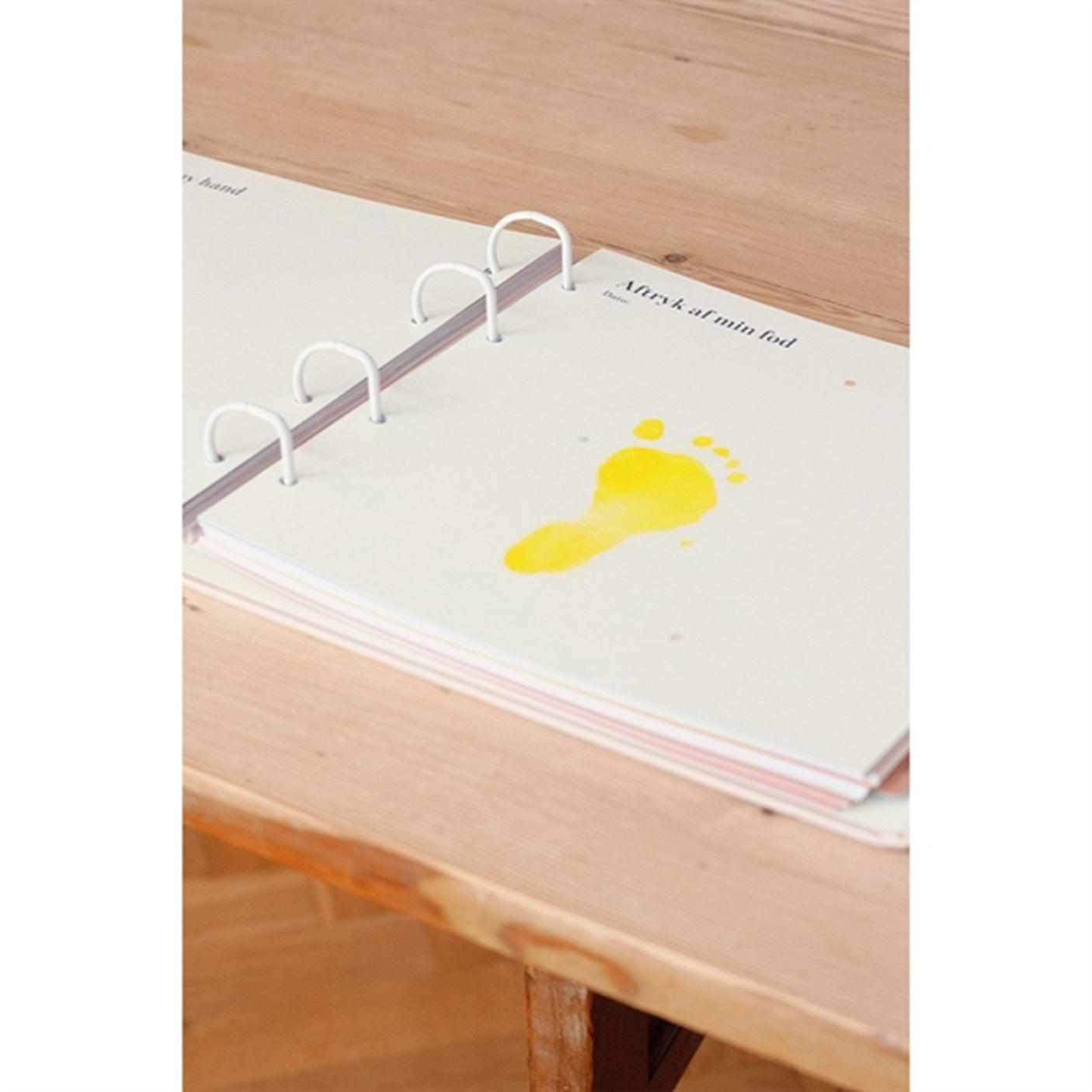 Specialday Hand and Footprint Yellow