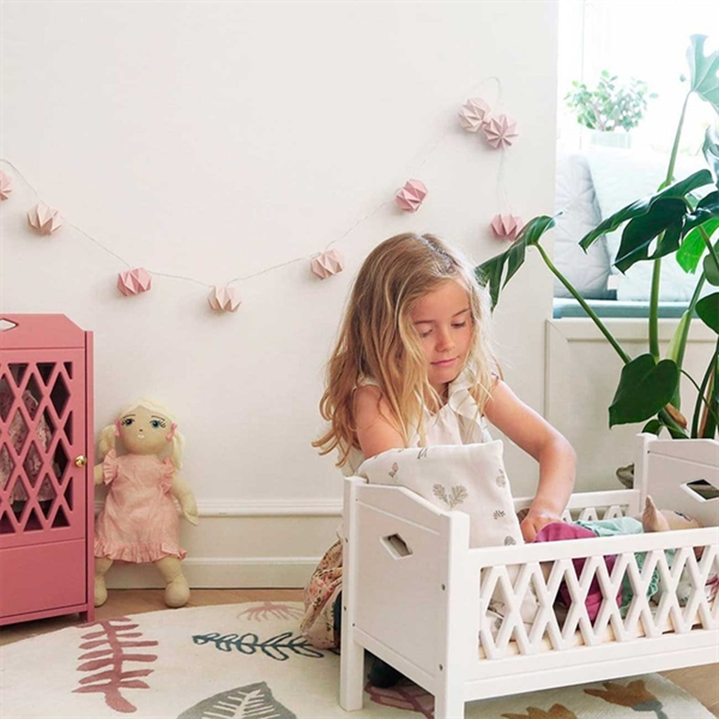 Cam Cam Copenhagen Harlequin Doll`s Bed White 2