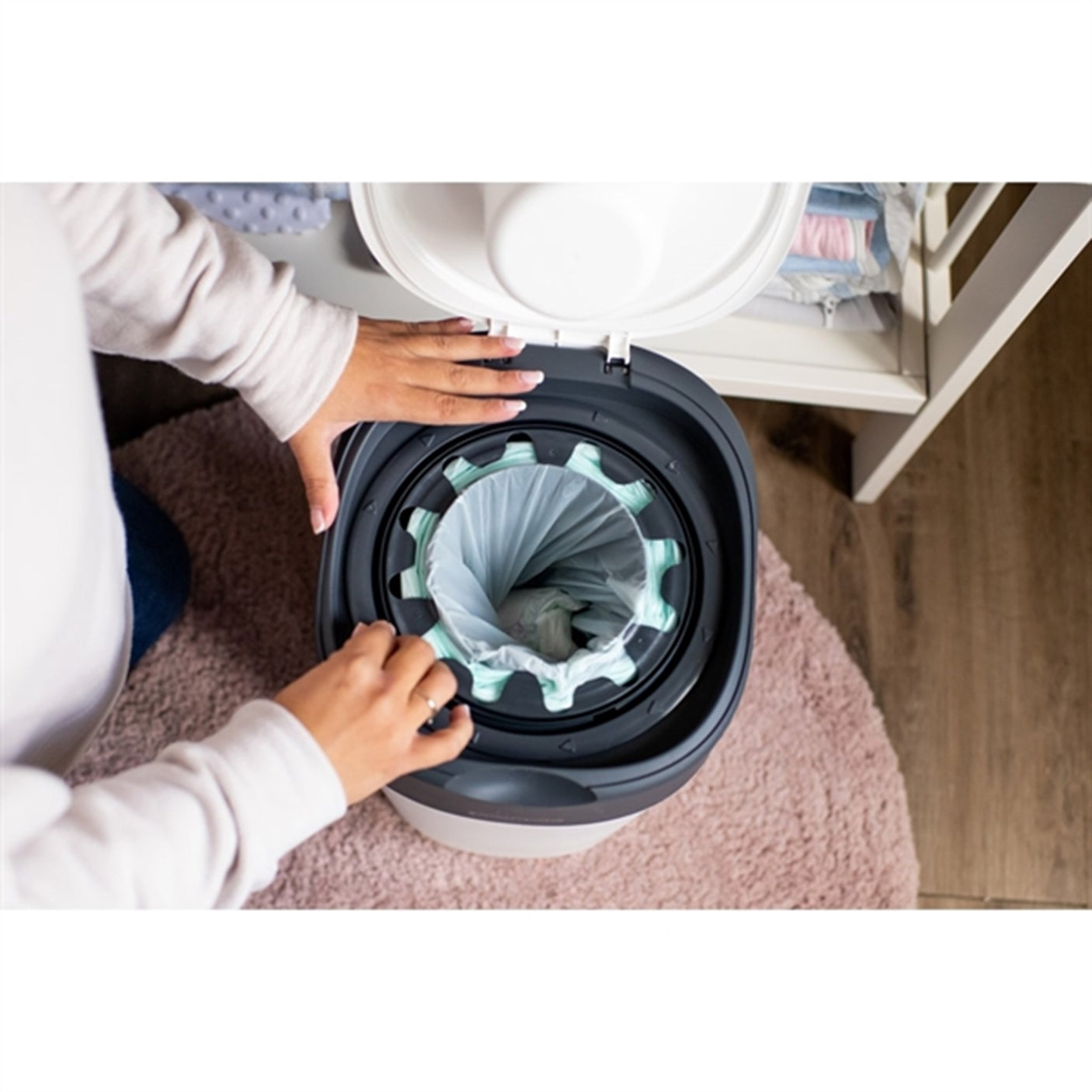 Tommee Tippee Twist & Click Diaper Bin + 6-Pack Refill White