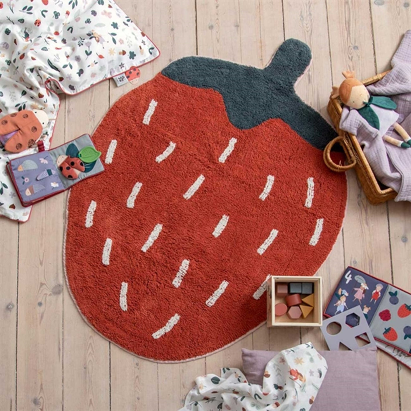Sebra Floor Mat Woven Strawberry