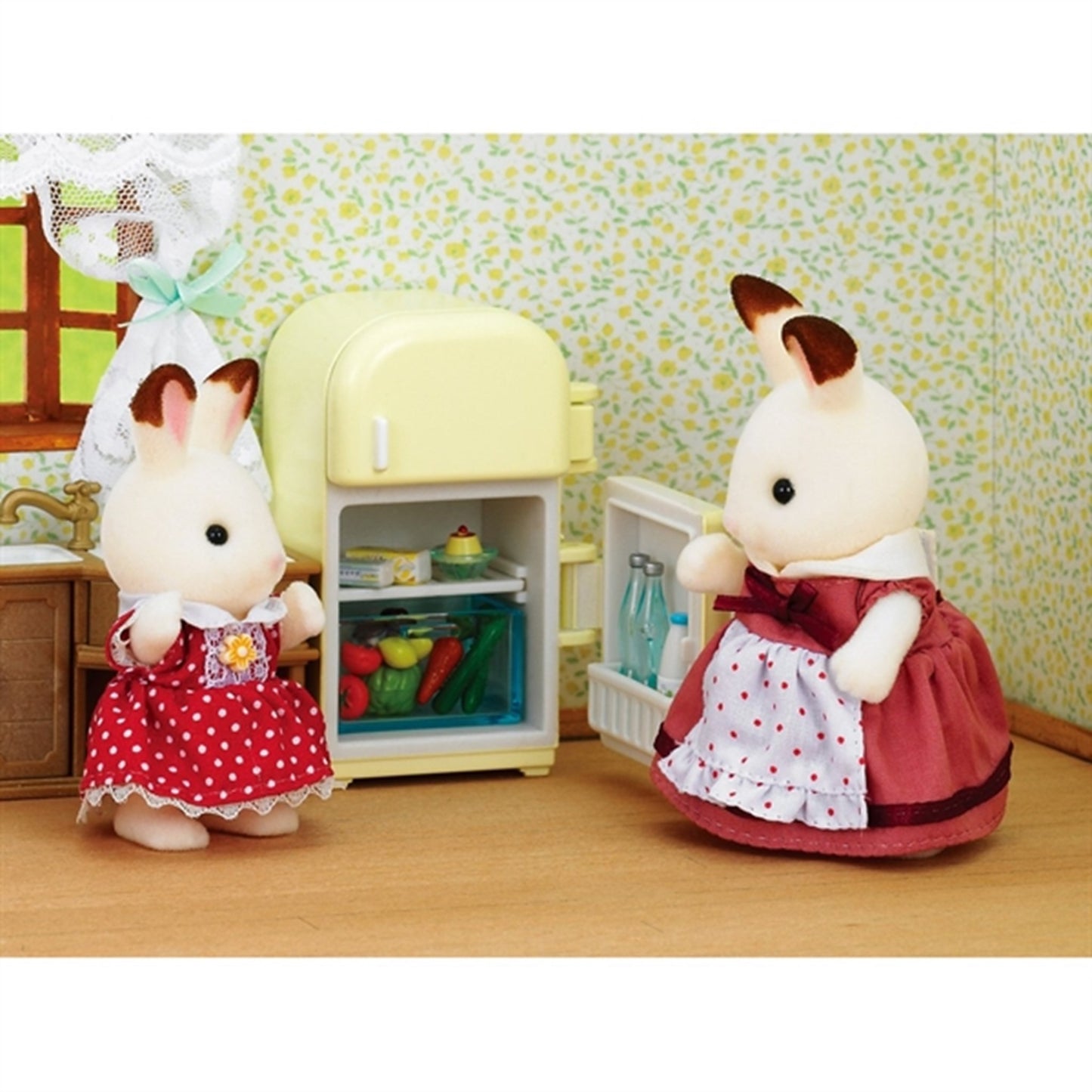 Sylvanian Families® Chocolate Rabbit Mother Set (Fridge)