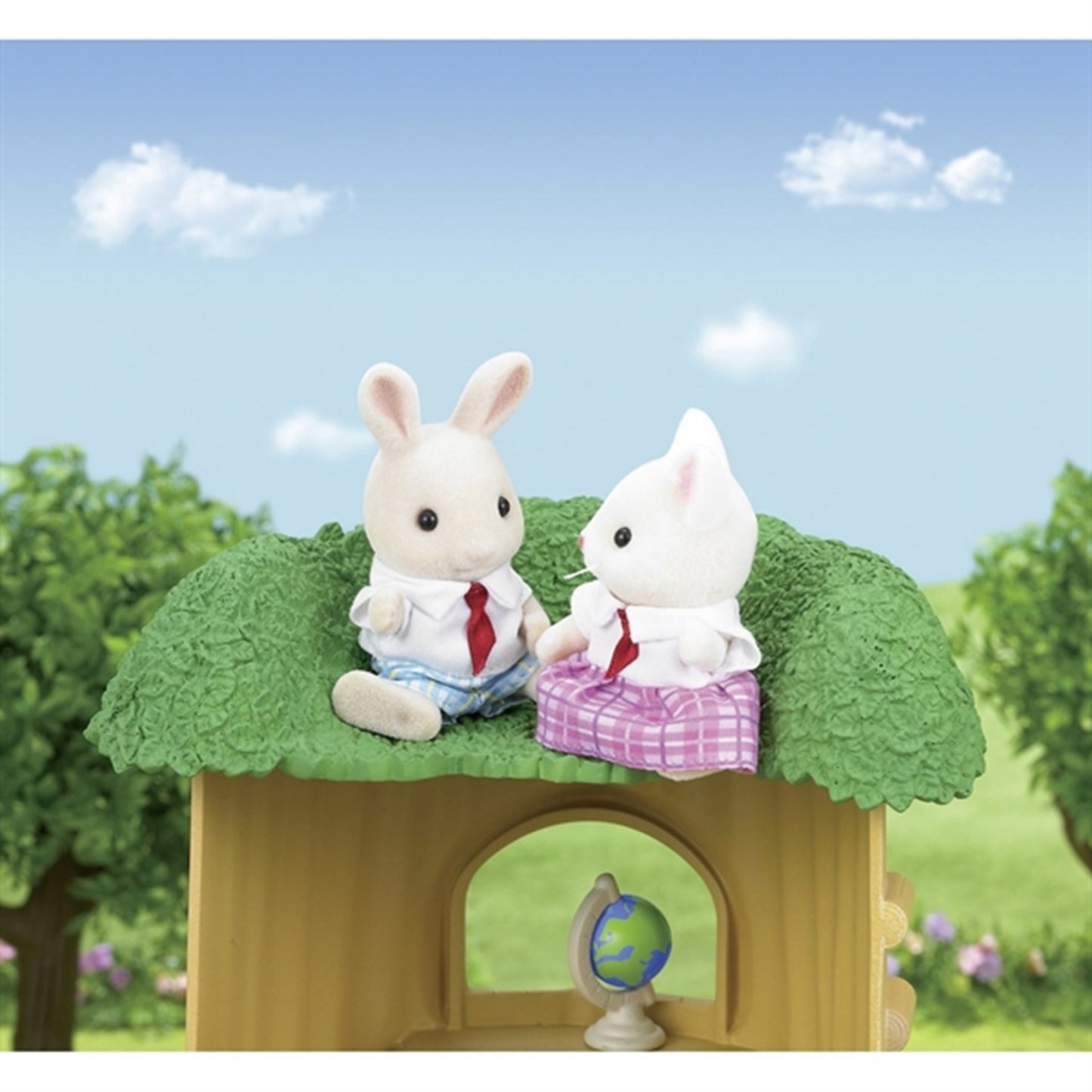 Sylvanian Families® Country Tree School