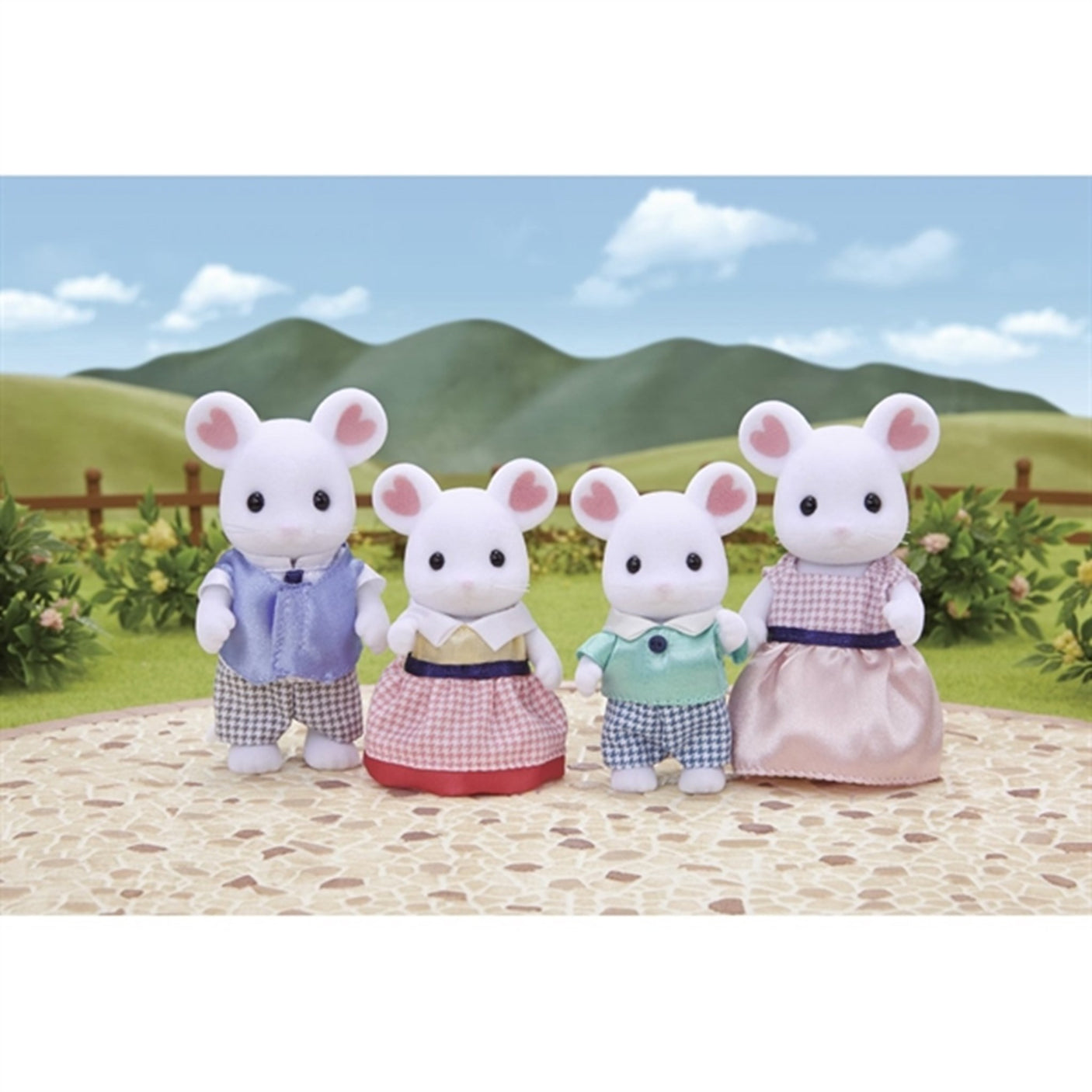 Sylvanian Families® Marshmallow Mouse Family