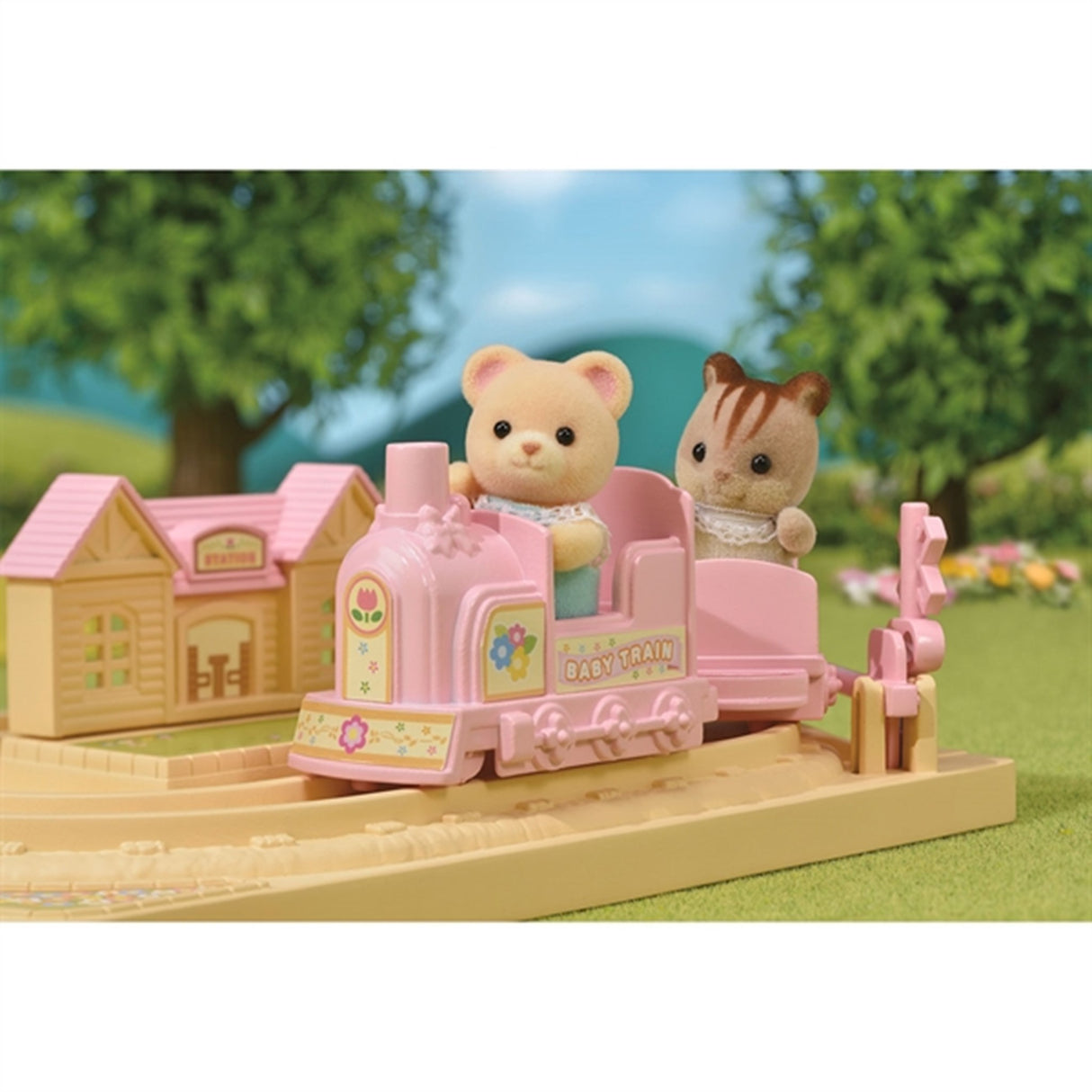 Sylvanian Families® Baby Choo-Choo Train