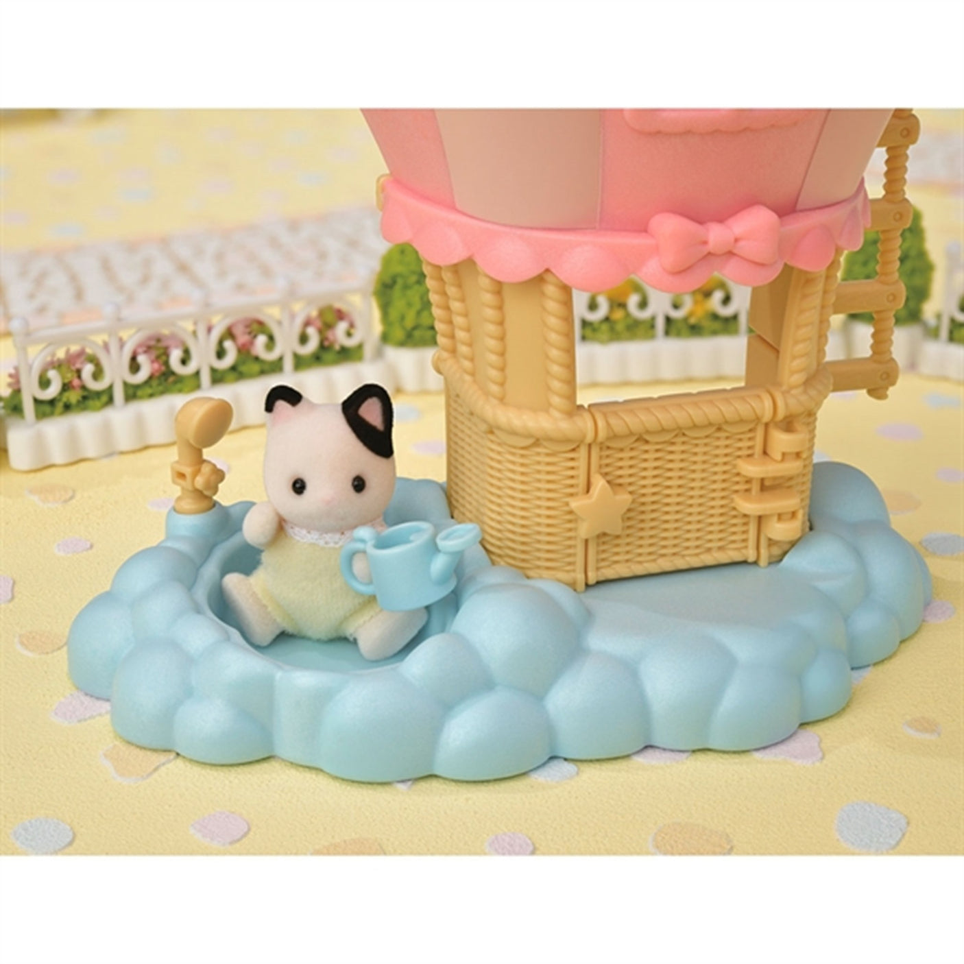 Sylvanian Families® Baby Balloon Playhouse
