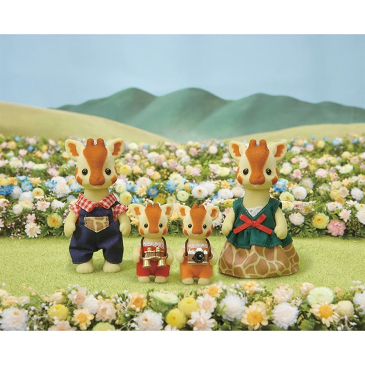 Sylvanian Families® Highbranch Giraffe Family