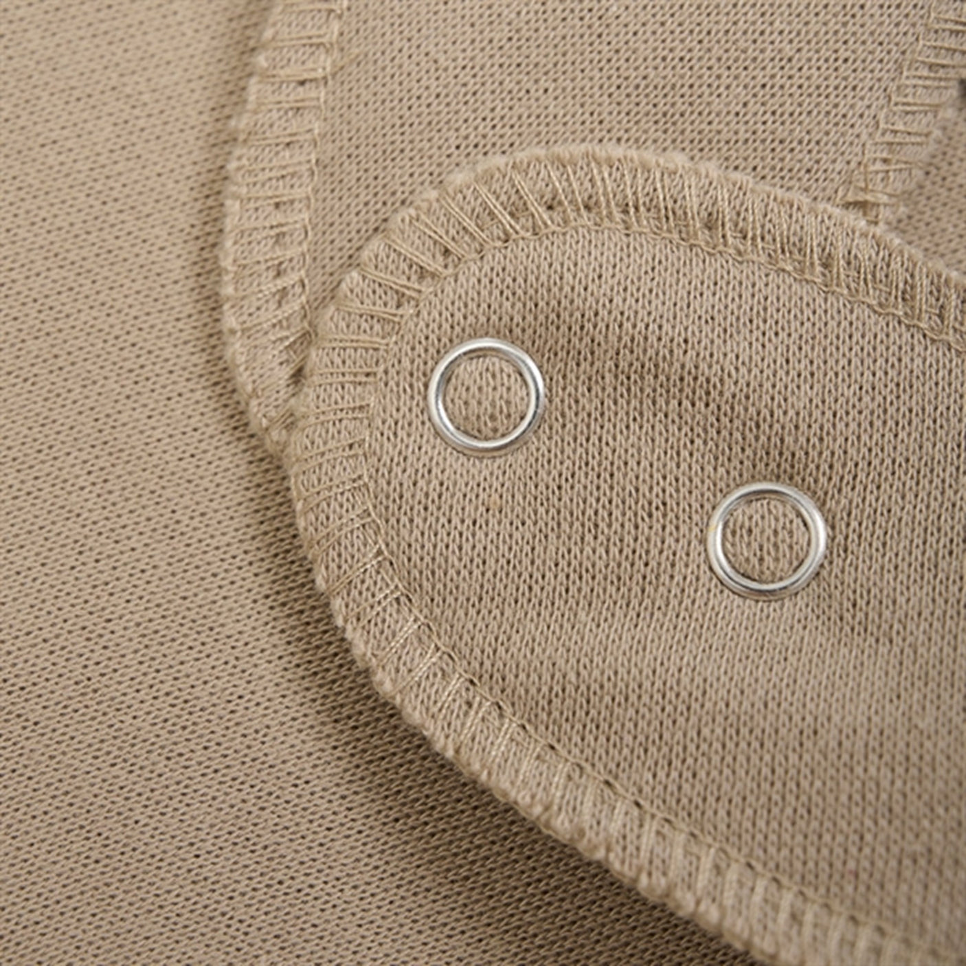 Pippi Bandana Bib Fasters Charmetrold Silver Mink