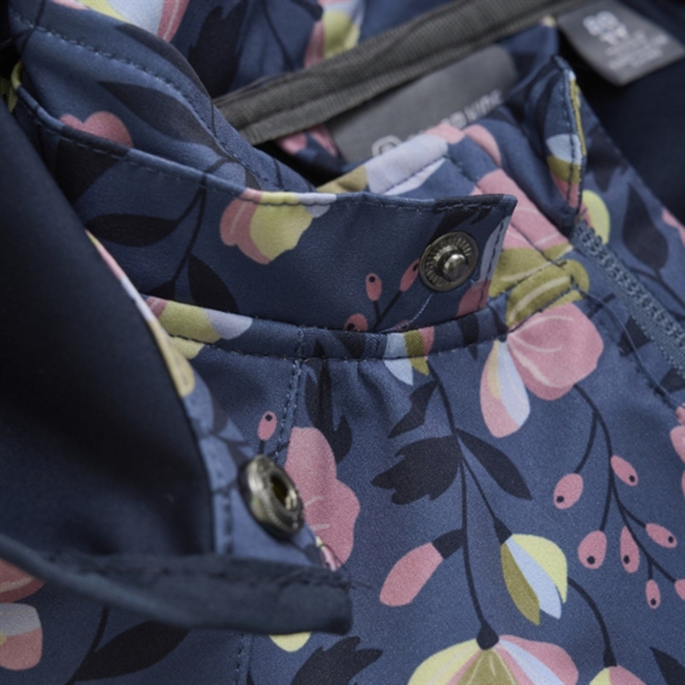 Color Kids Softshell Suit AOP Foxglove