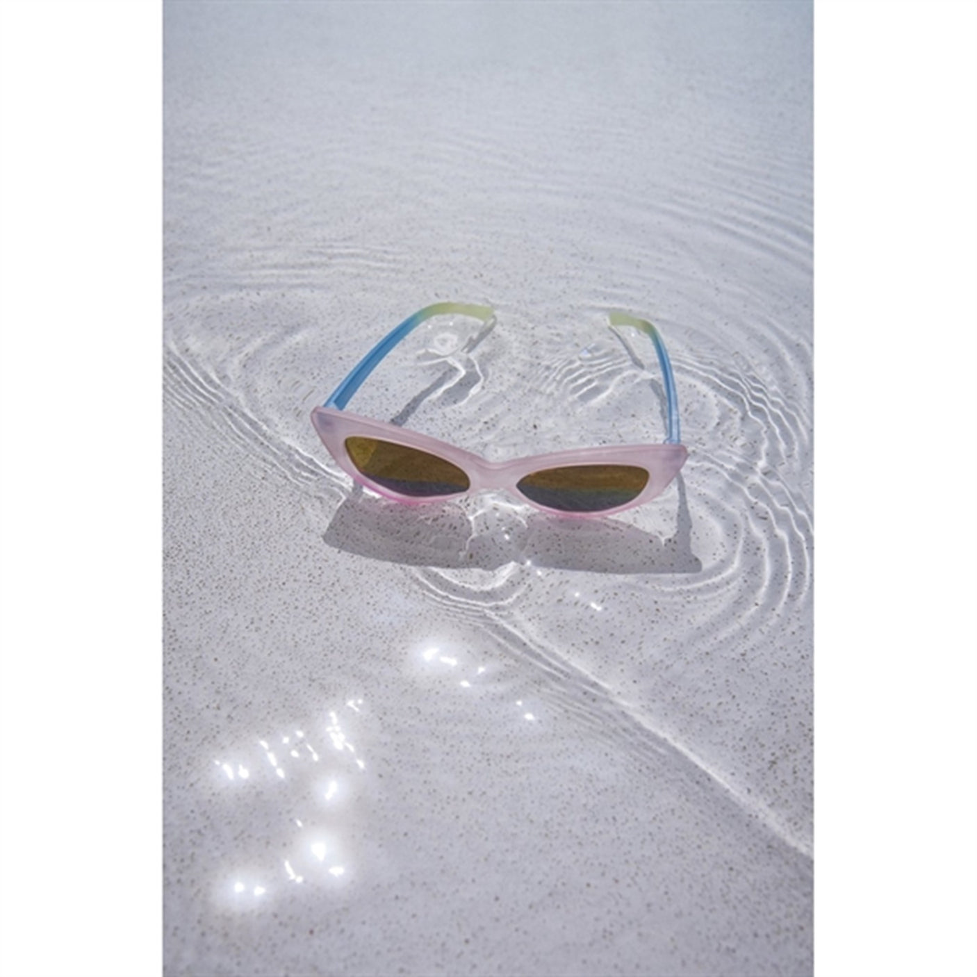 Molo Hibiscus Sola Sunglasses