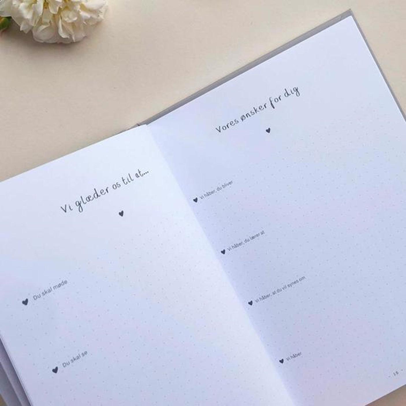 WITHWHITE Barnets Bog Danish