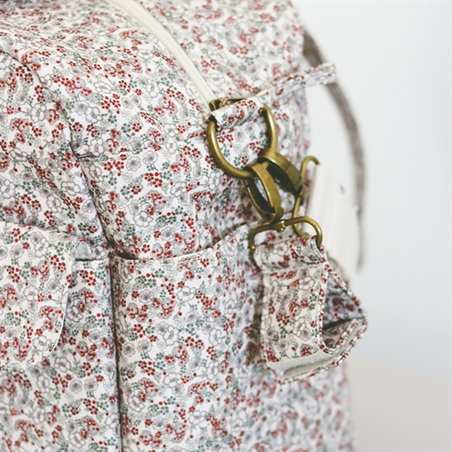 That's Mine Nursing Bag Benne Bouquet Rouge