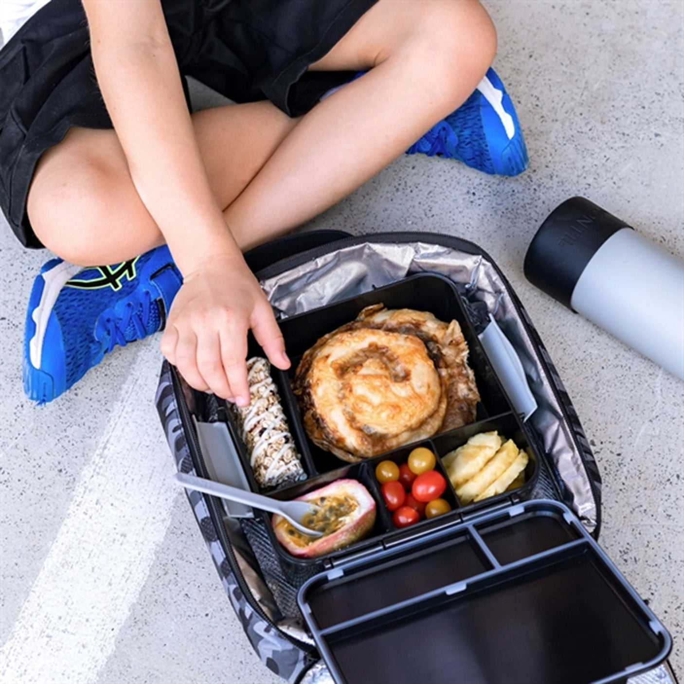 Little Lunch Box Co Bento 3+ Lunch Box Coal 2