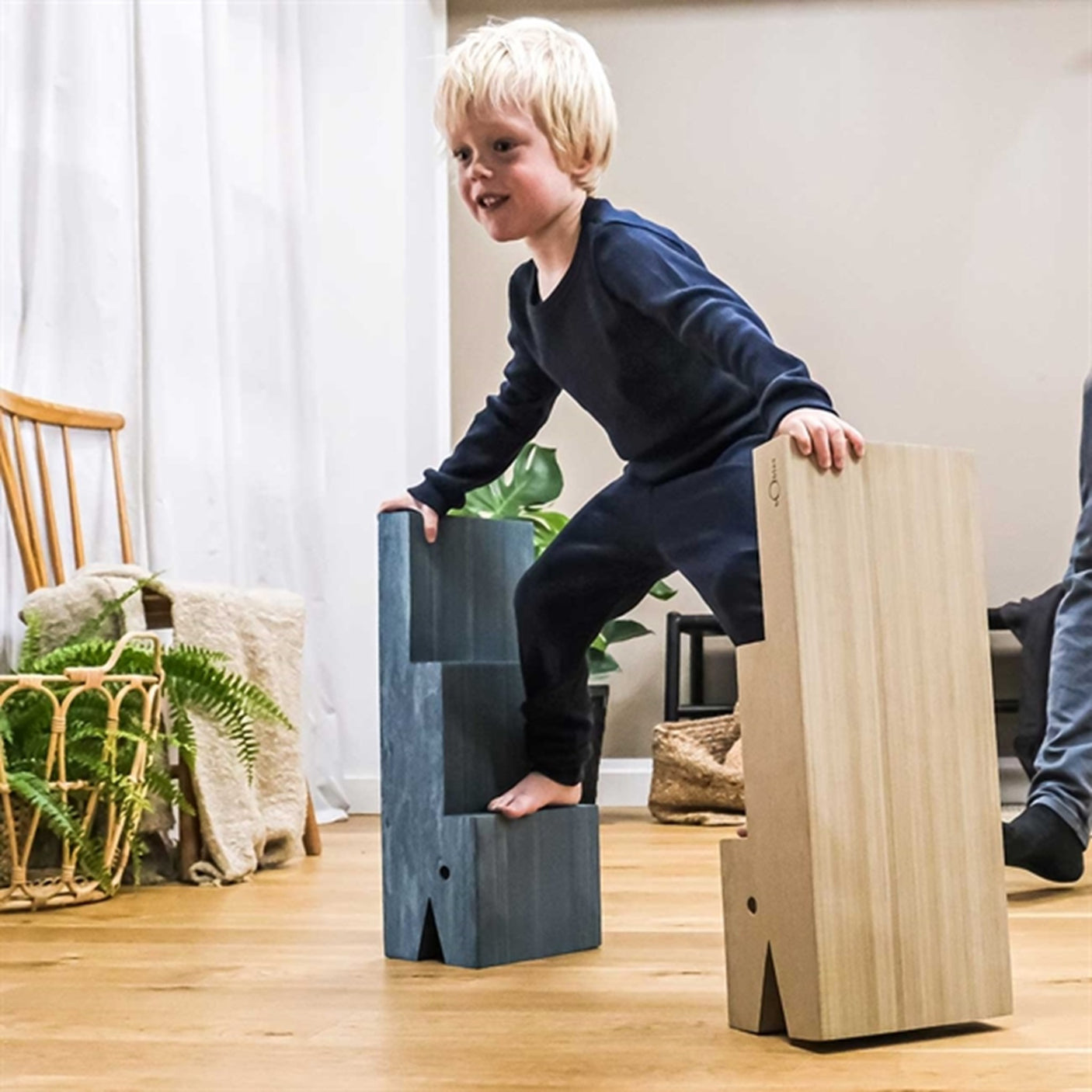 bObles Crocodile M+ Marble Walnut 2