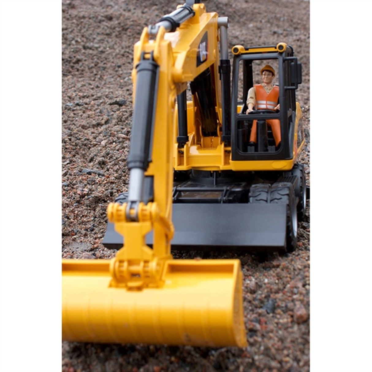 Bruder CAT Wheel Loader