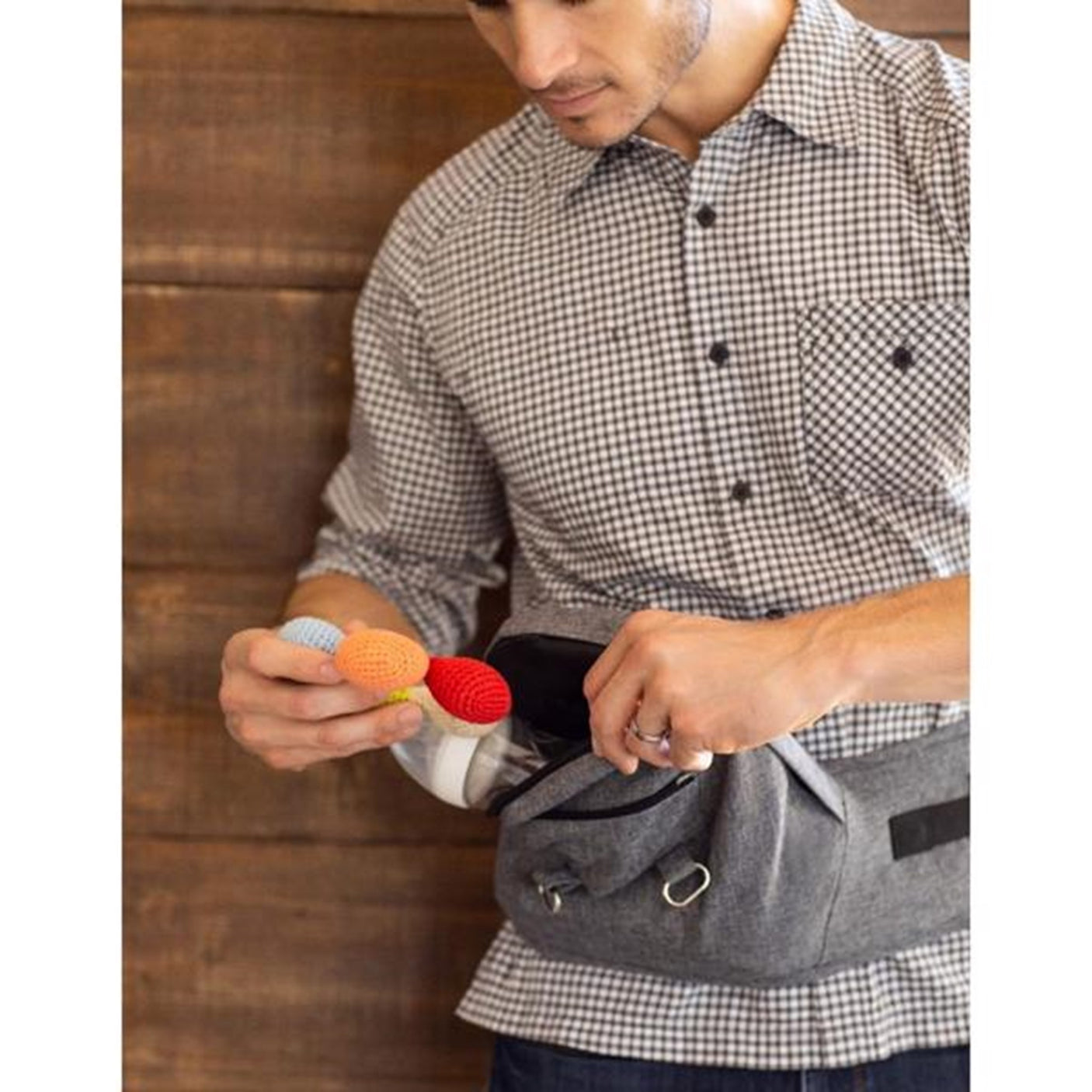 Moby 2-in-1 Carrier and Hip Seat 5