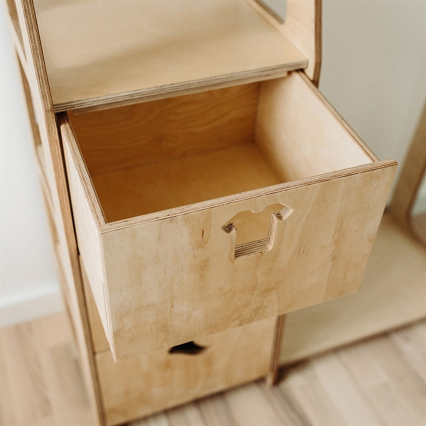 Duck Woodworks Children Wardrobe with Drawers