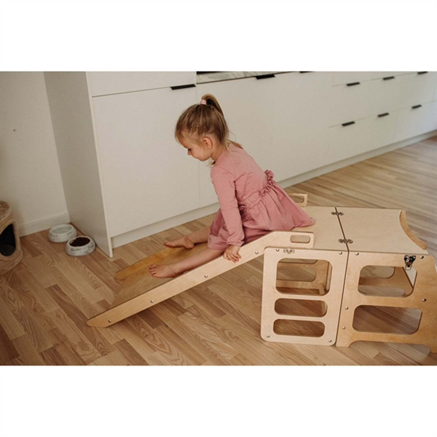 Duck Woodworks Foldable Kitchen Tower w. Slide Natural