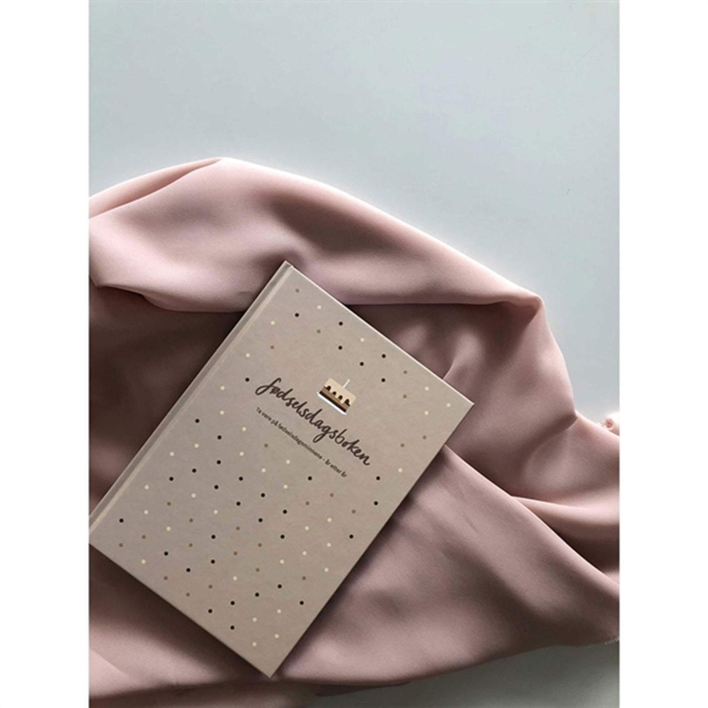 WITHWHITE Fødselsdagsbogen Norwegian