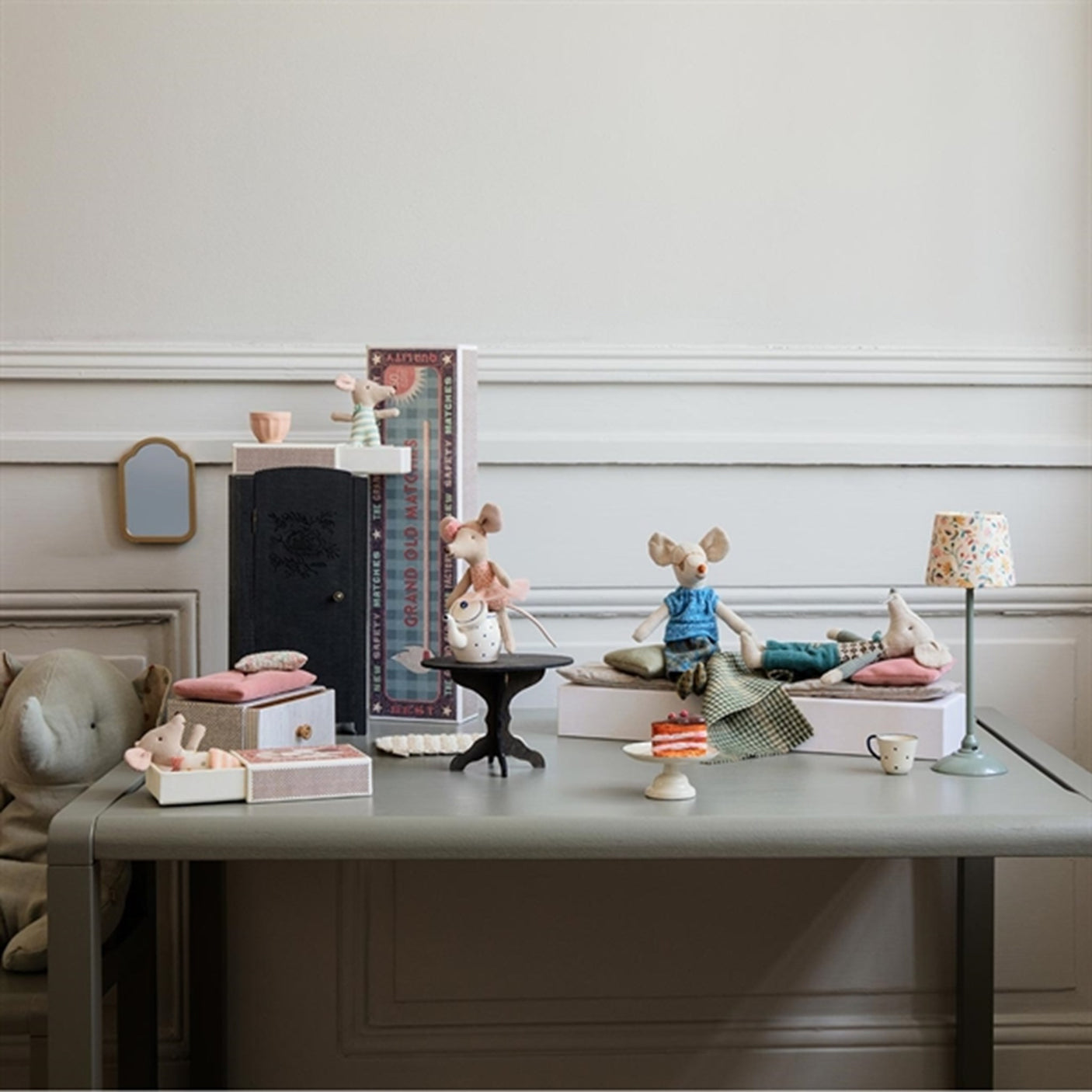 Maileg Grandpa & Grandma in Matchbox 2