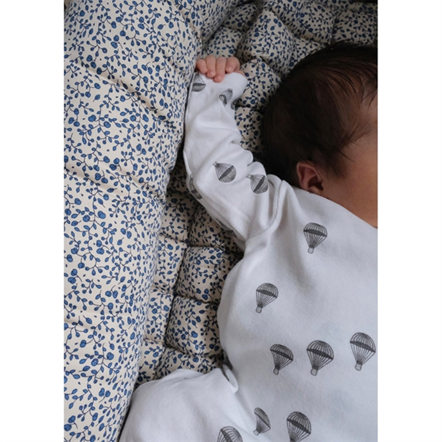 Konges Sløjd Parachute Newborn Onesie