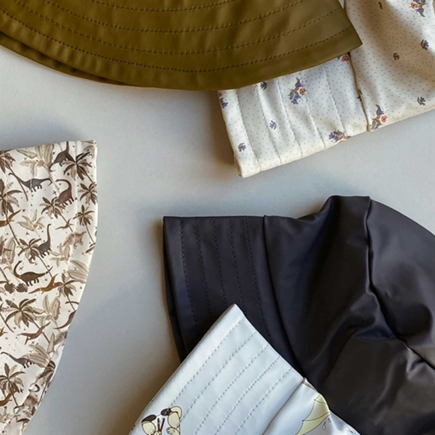 Konges Sløjd Rainy Palme Hat Flower Bouquet 3