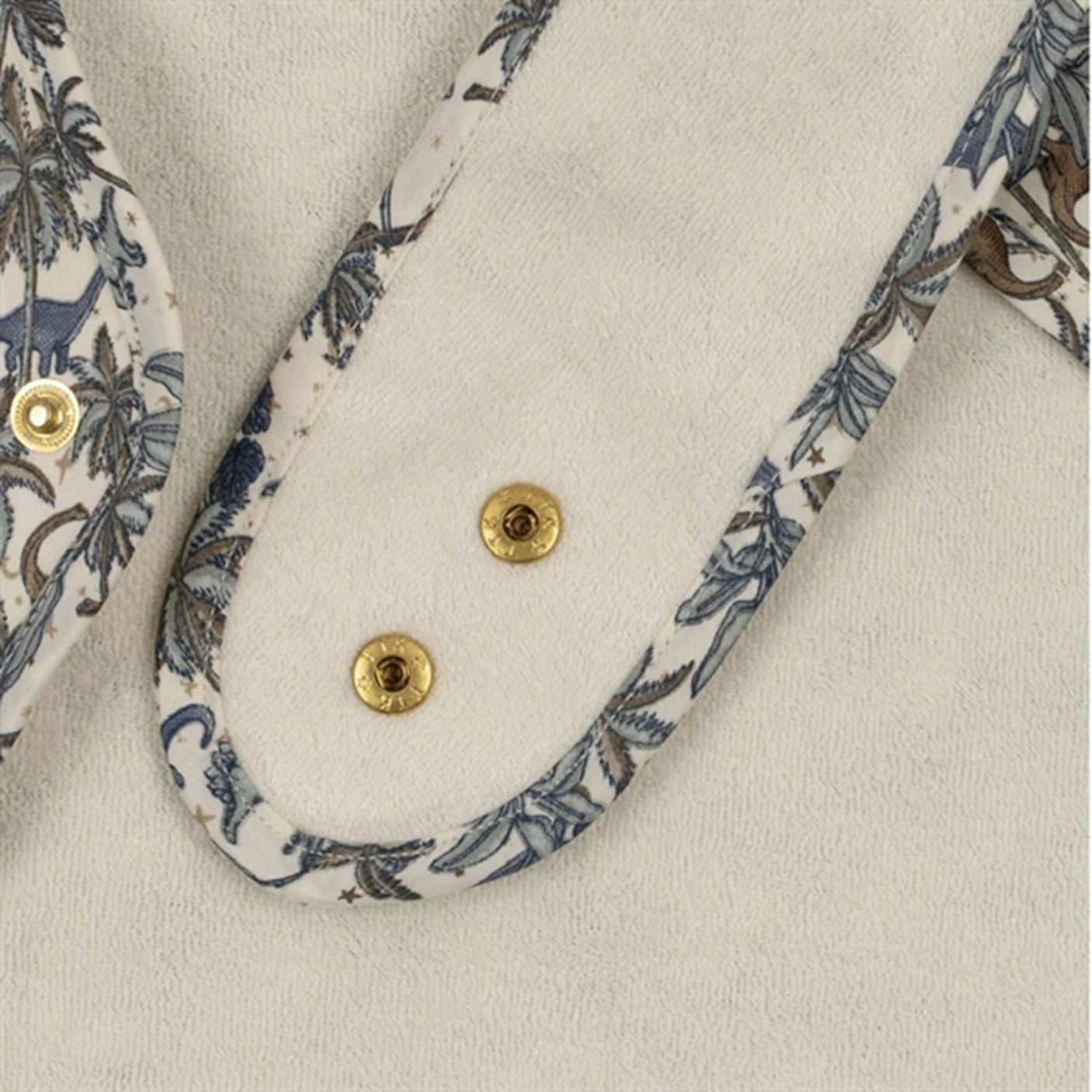 Konges Sløjd Comea Big Bib Dino Blue