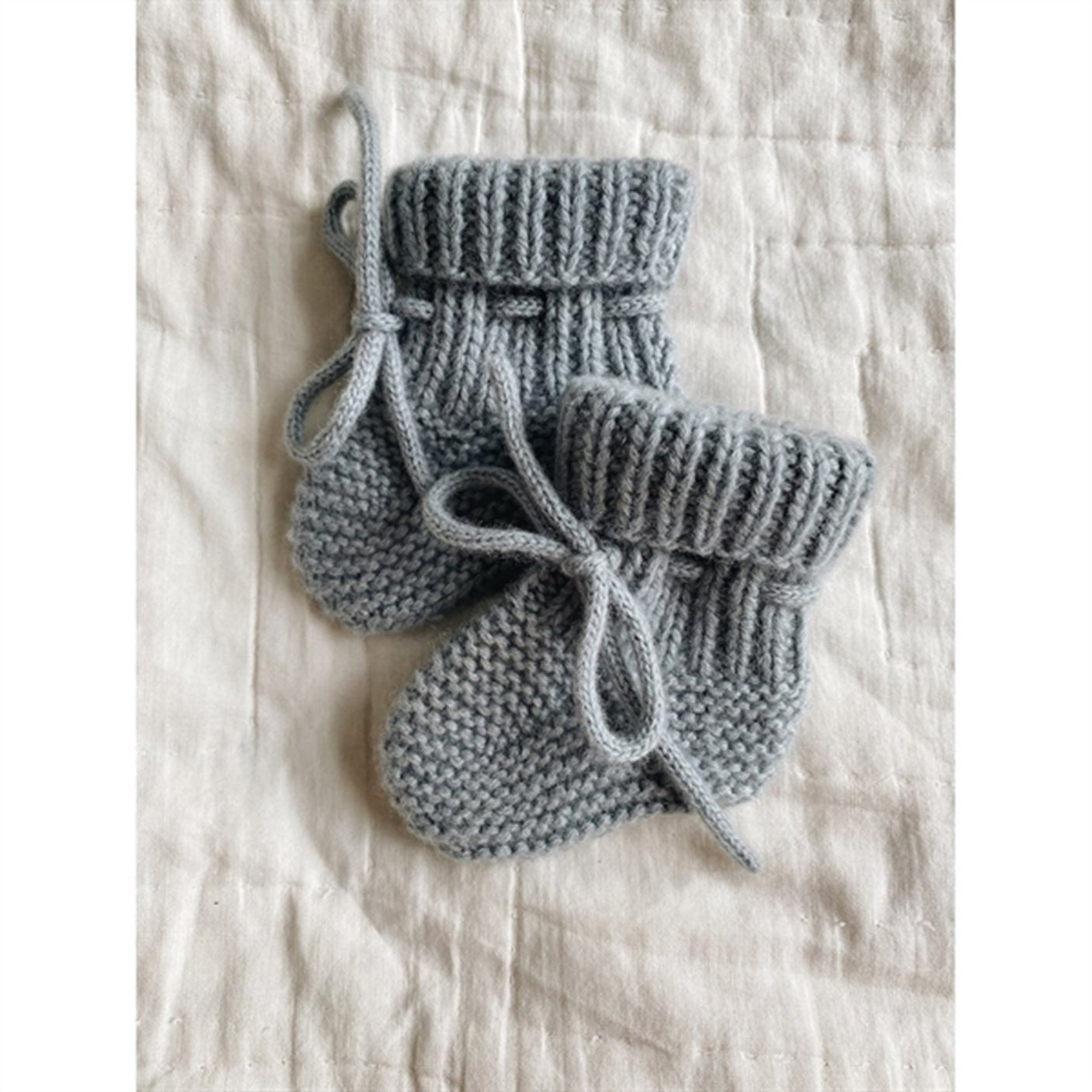 lalaby Dove Cashmere Alpha Slippers