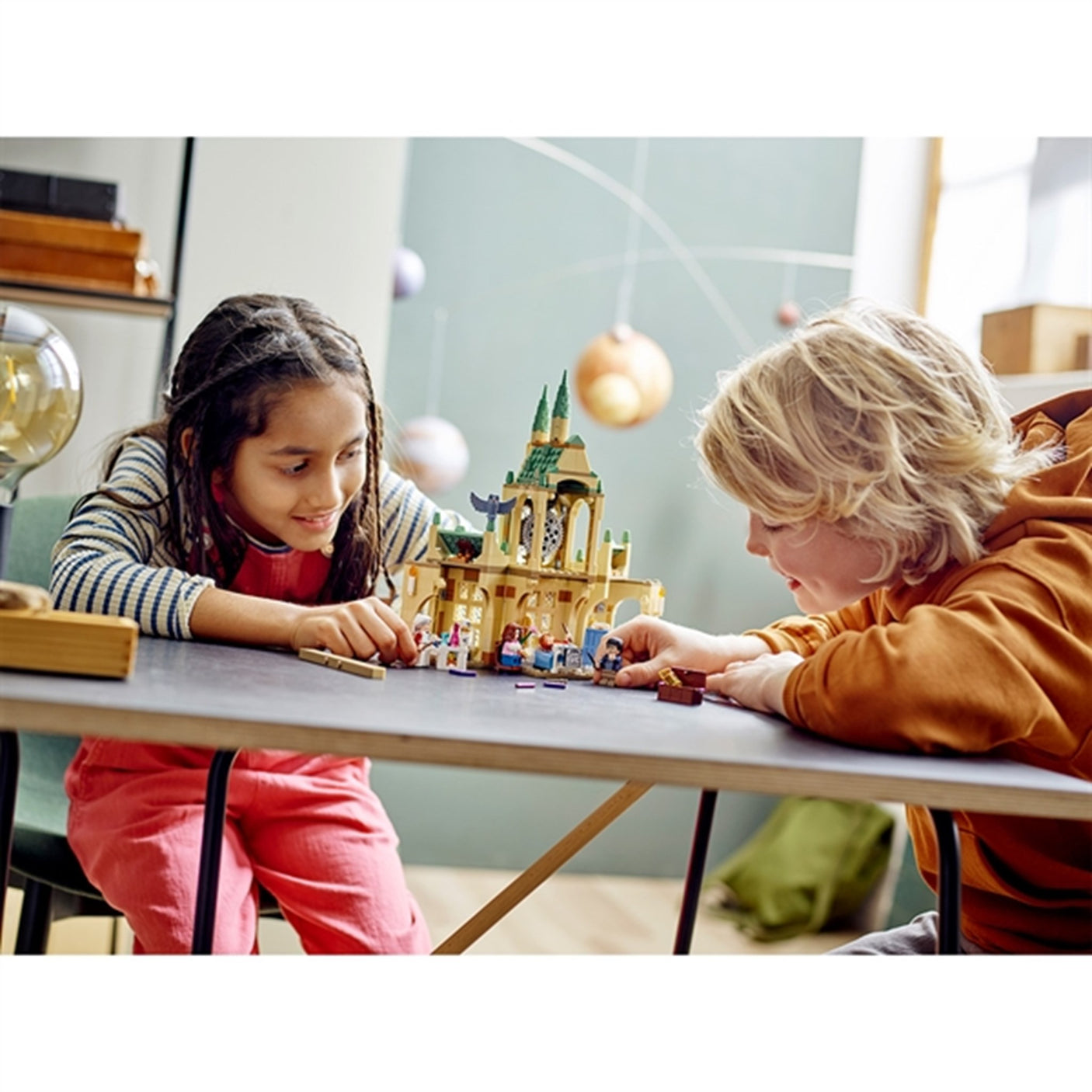 LEGO® Harry Potter™ Hogwarts™ Hospital Wing 5