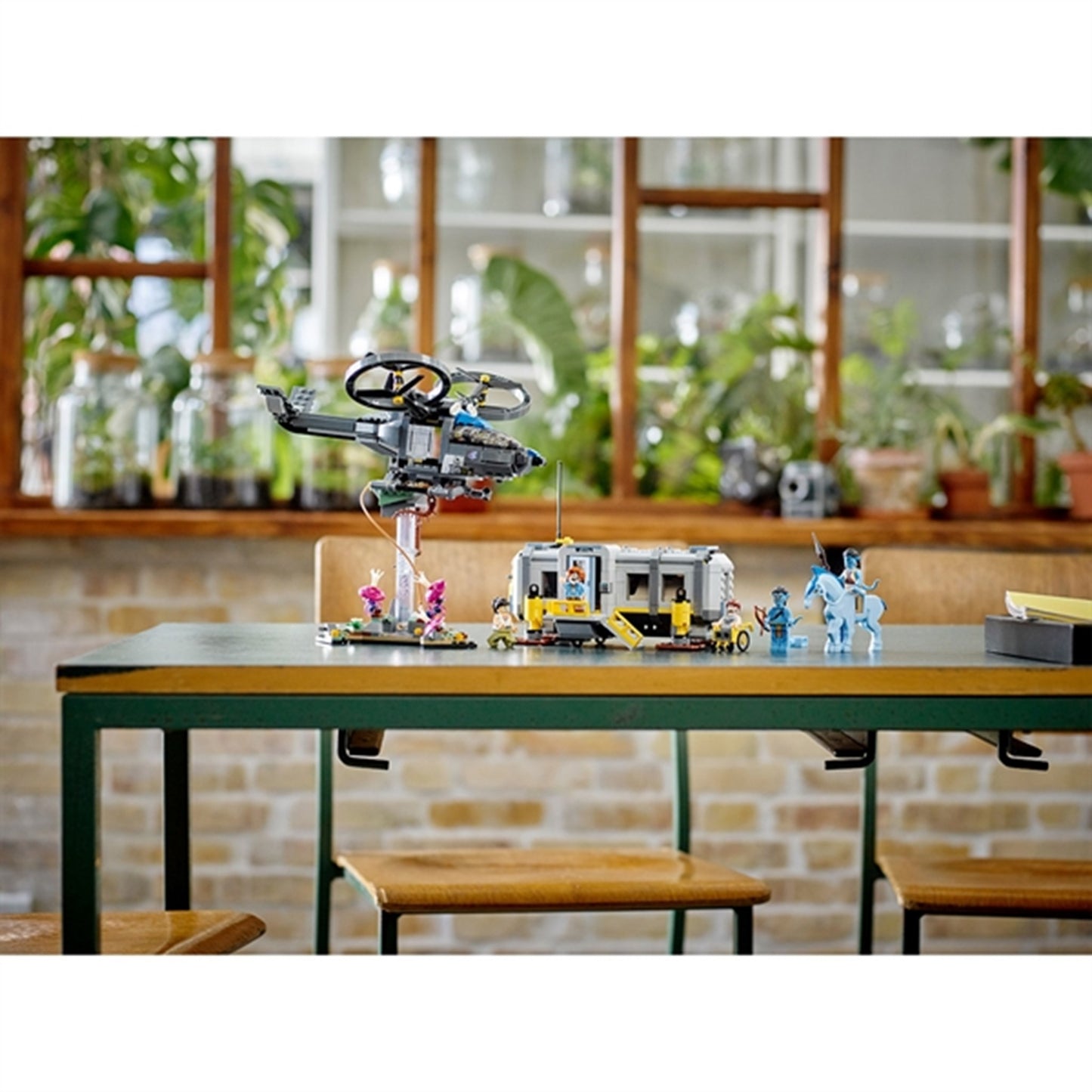 LEGO® Avatar Floating Mountains: Site 26 & RDA Samson