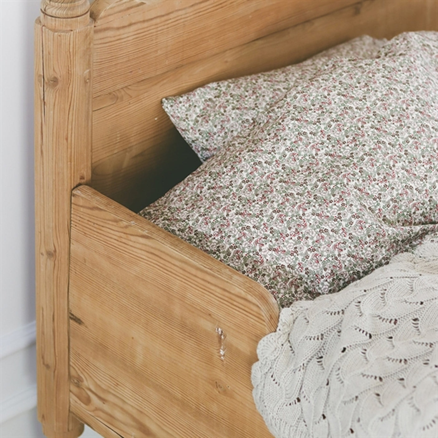 That's Mine Bedding Levi Bouquet Rouge