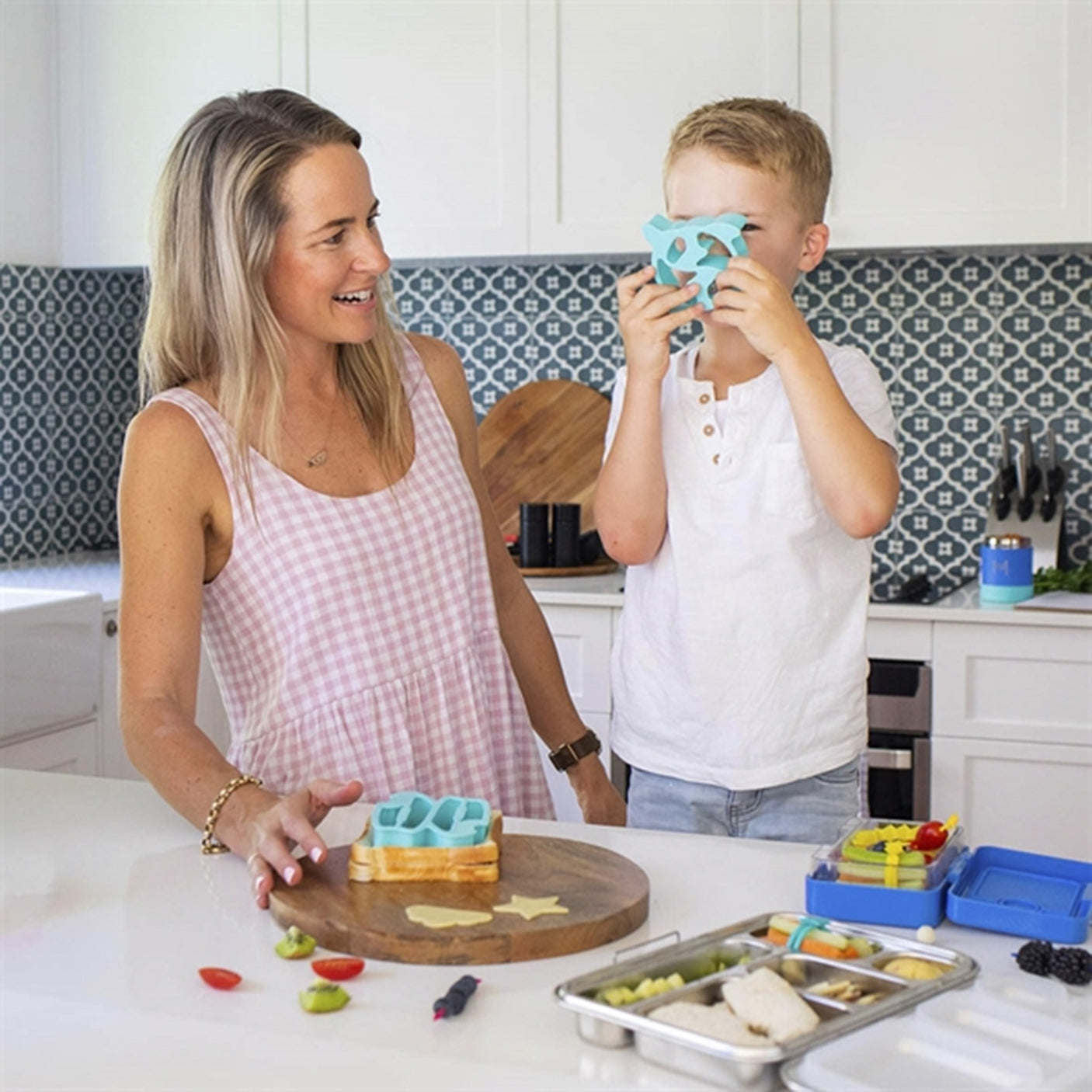 Lunch Punch® Sandwich Cutters & Bento Set Dino