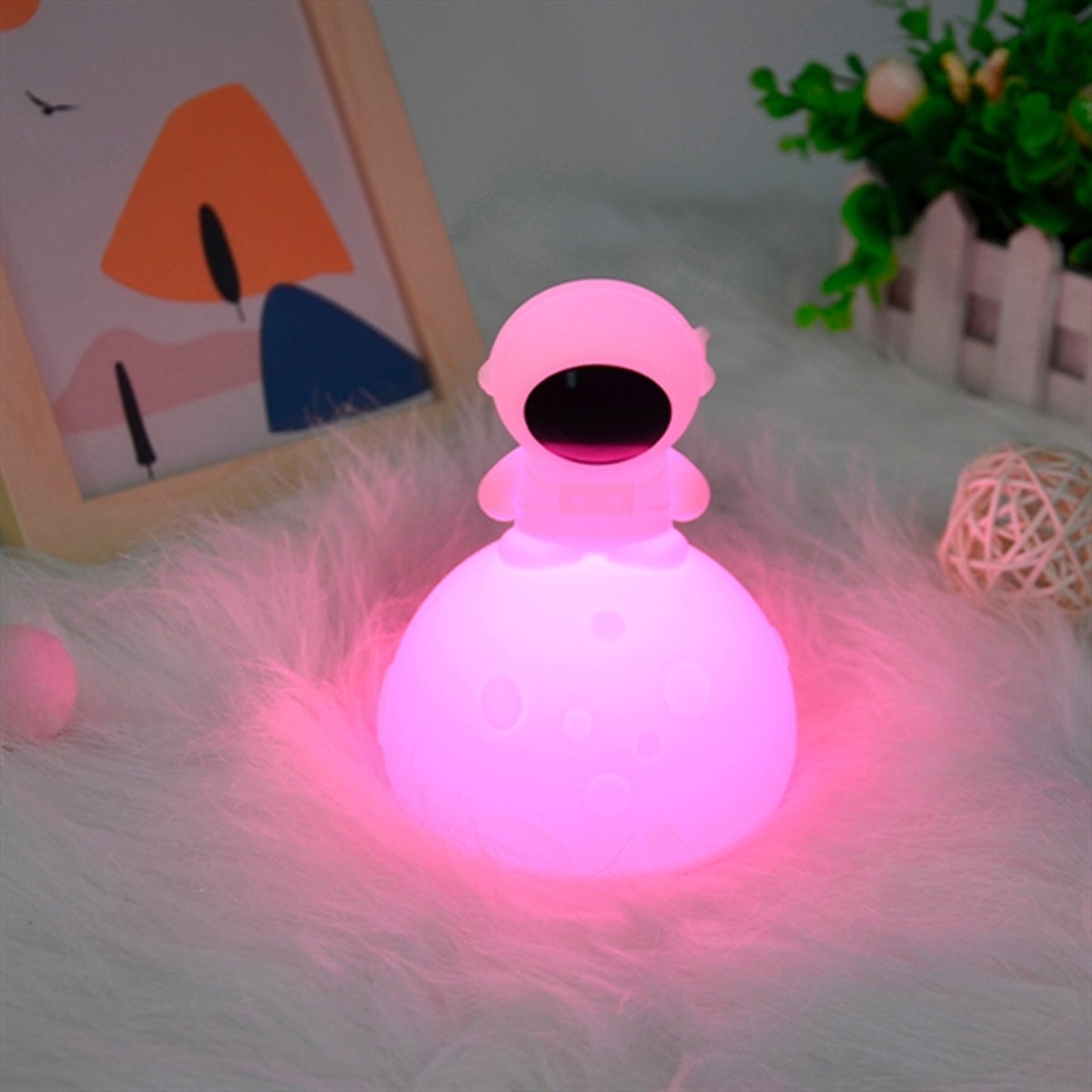 LumieWorld® LumiPets® Night Light Astronaut