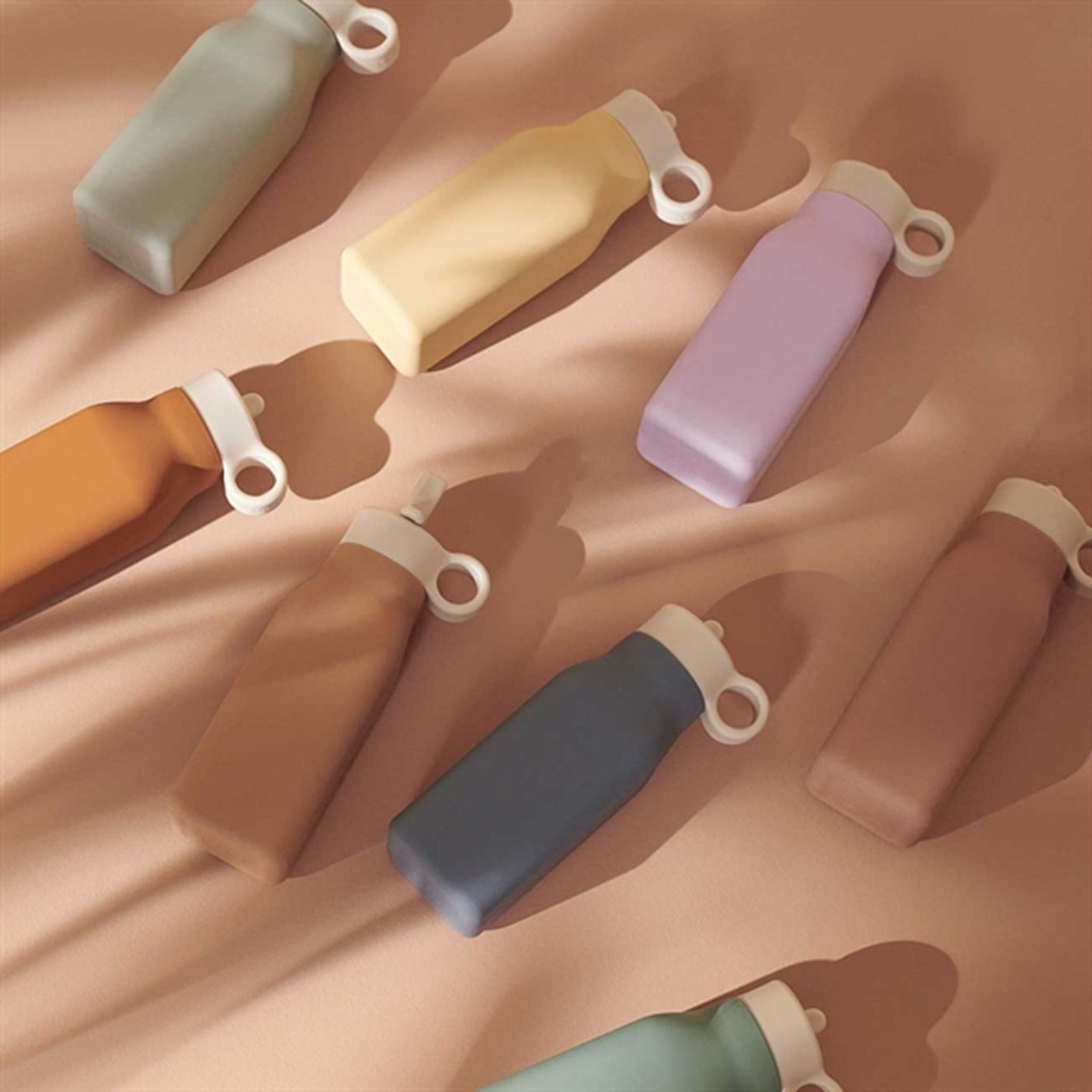 Liewood Warren Water Bottle Cat Wheat Yellow