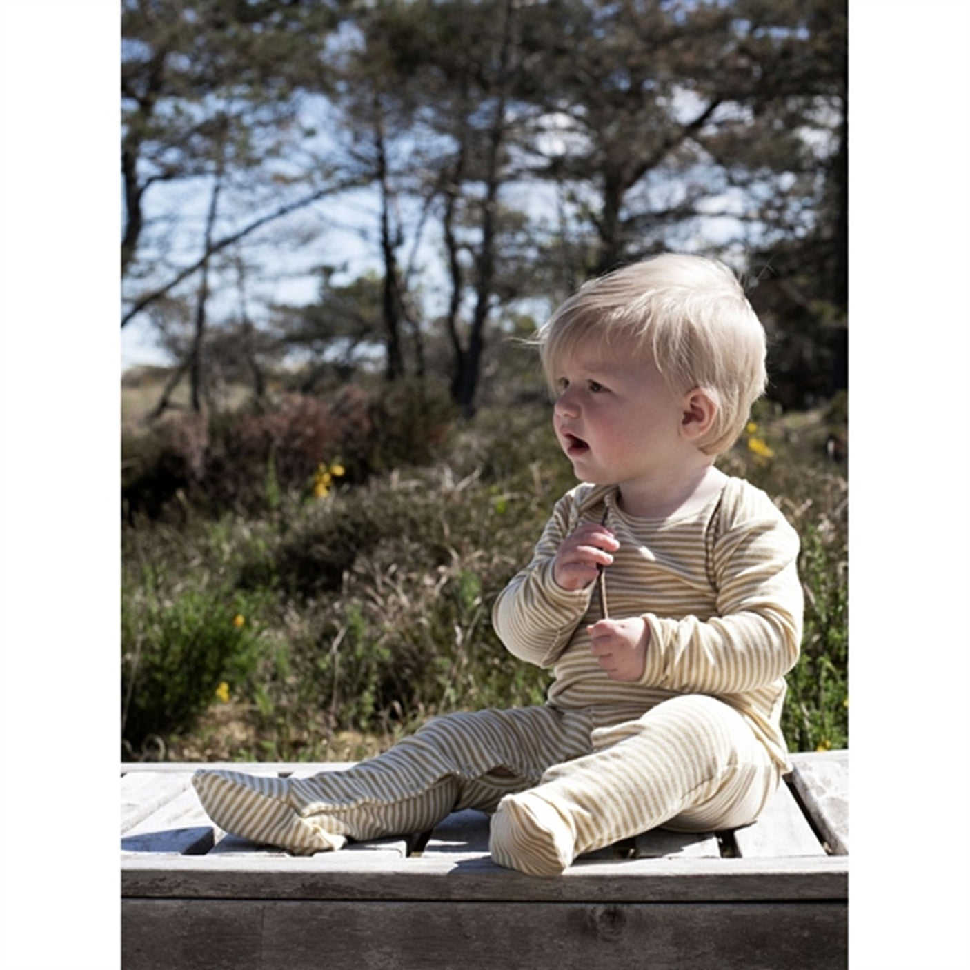 Serendipity Chamomile/Offwhite Baby Suit w. Feet Stripe