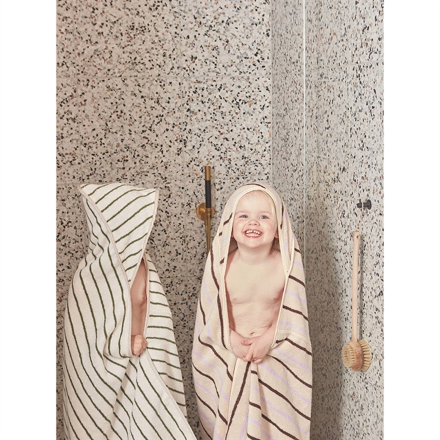 OYOY Raita Hooded Towel Green / Offwhite