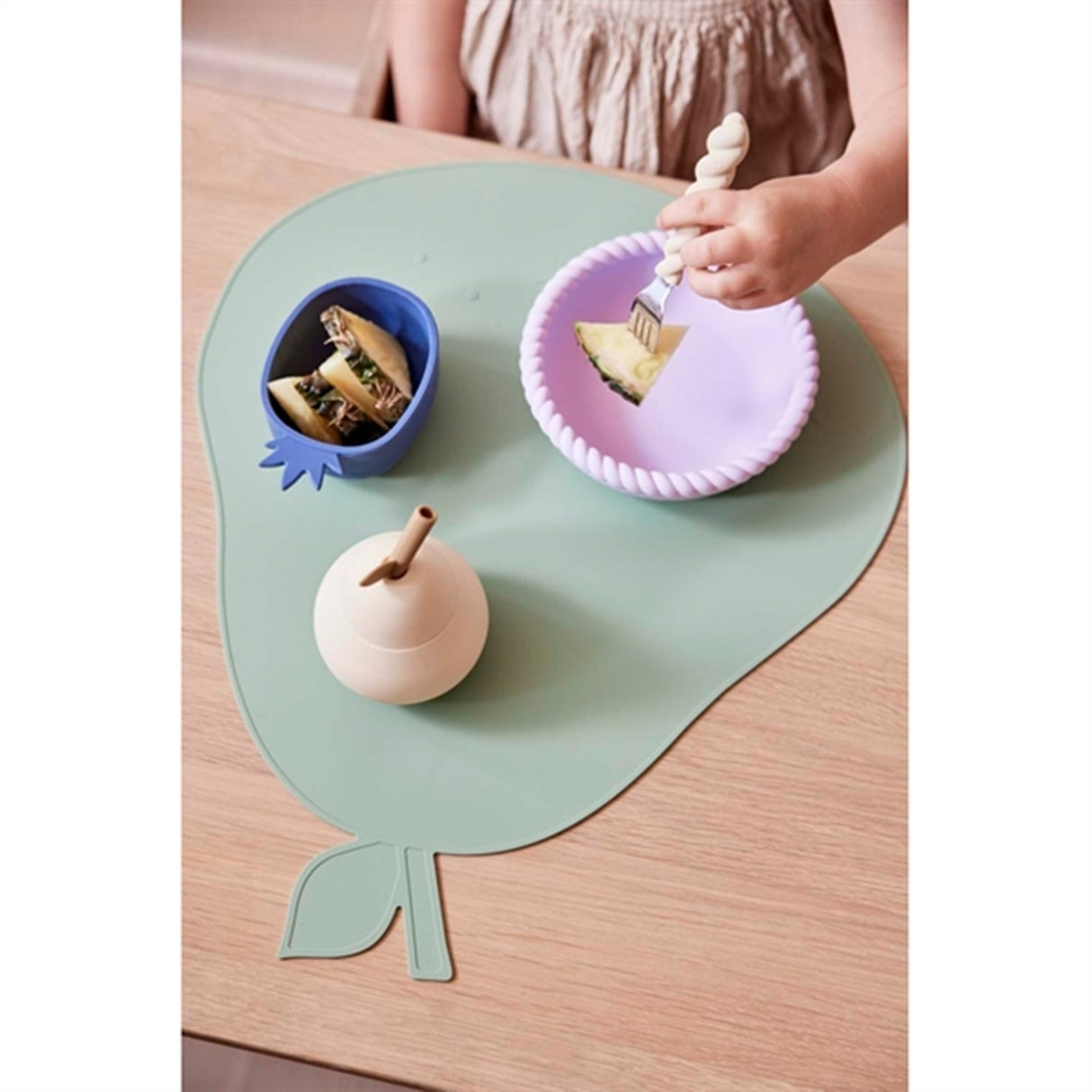 OYOY Mellow Bowl and Plate Light Rubber/Lavender