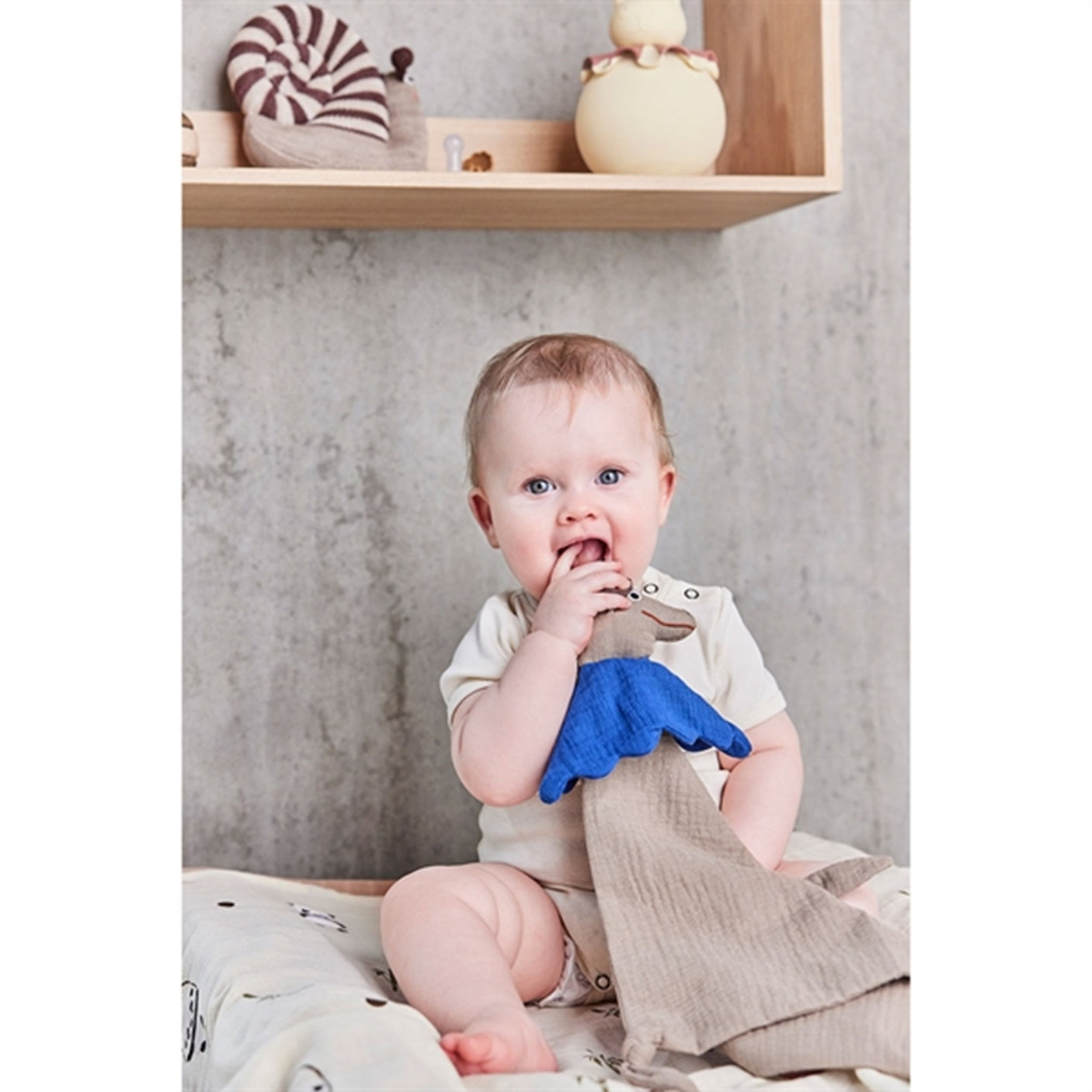 OYOY Mini Hunsi Dog Cuddle Cloth Light Brown