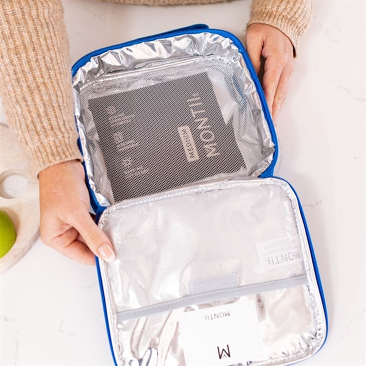 MontiiCo Montii Cooling Bag Str. M - Galactic