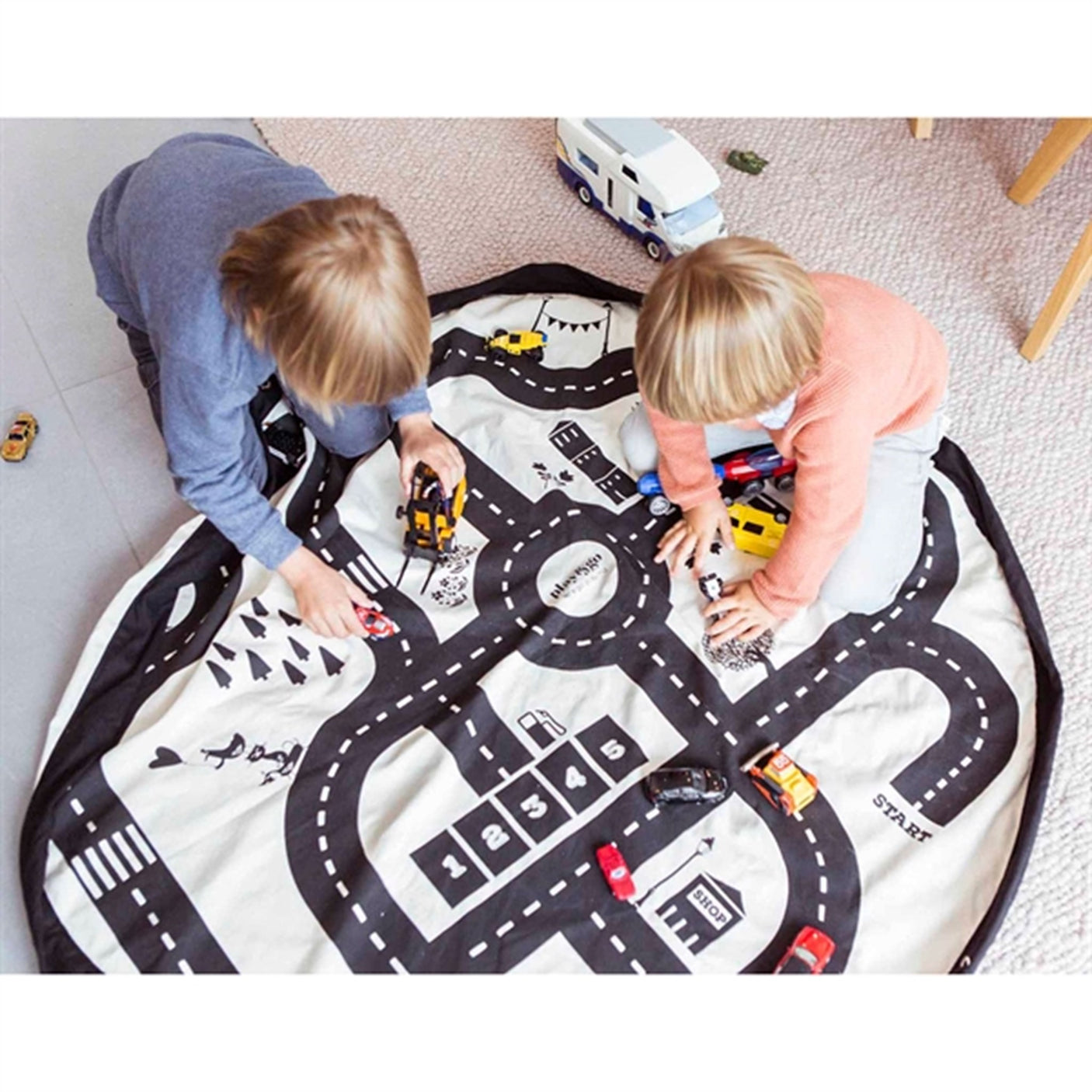Play&Go 2-in-1 Play Mat Roadmap/Thunderbolt