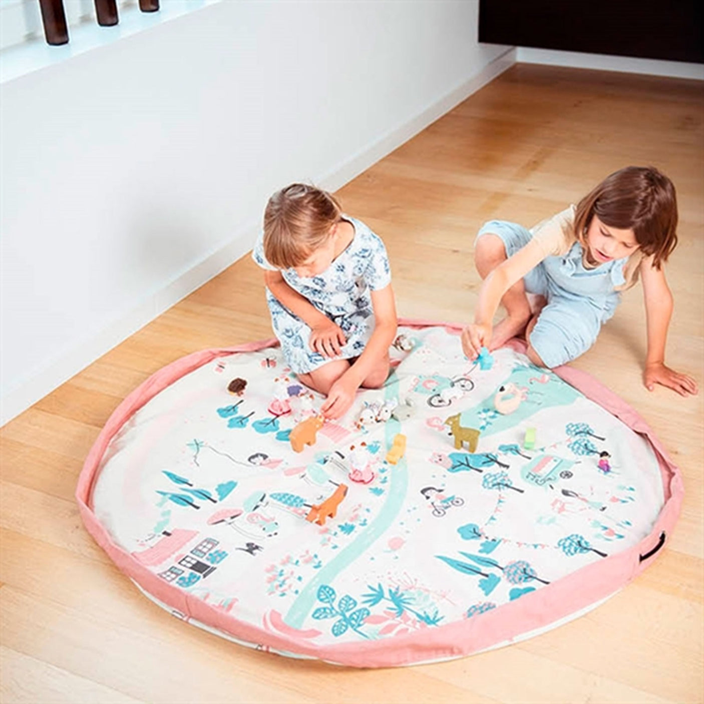 Play&Go 2-in-1 Play Mat Walk in a park