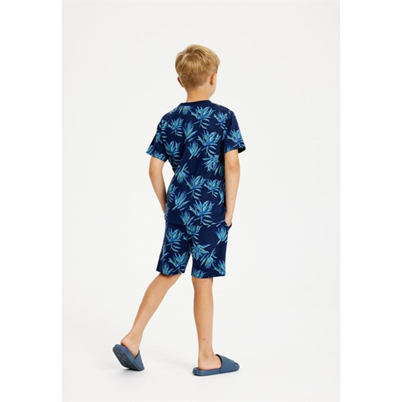 THE NEW Navy Blazer Leaf AOP Genuine T-shirt